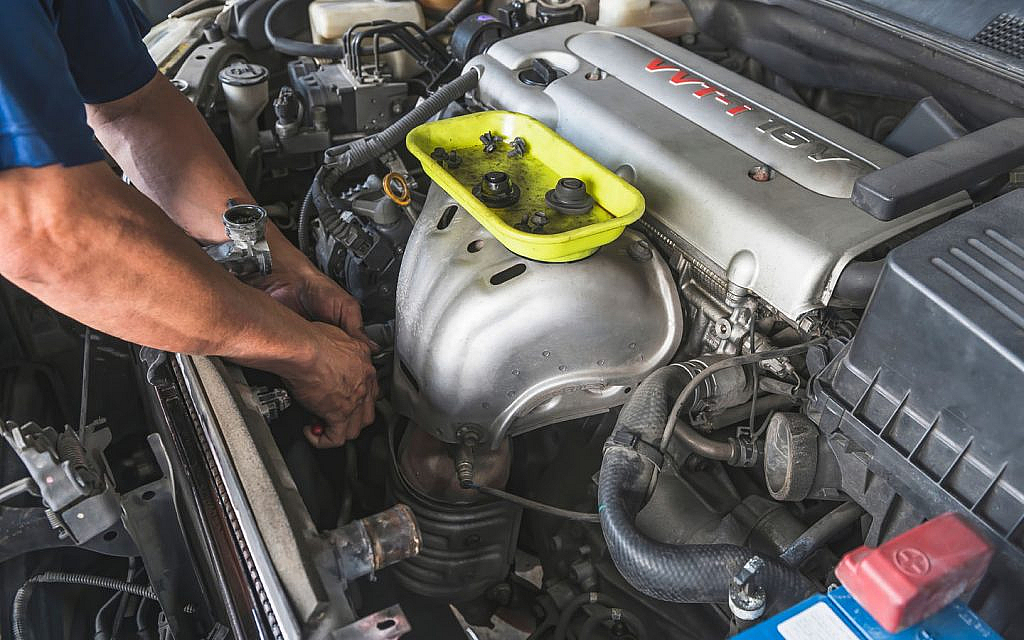 ứng dụng đai siết cổ dê trong ô tô