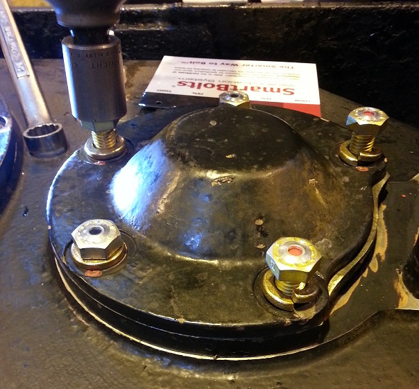 Thiết bị Công nghiệp Nặng: Liên kết các đường ống áp lực, van, hoặc các kết cấu trong ngành dầu khí, hóa chất (nếu không yêu cầu chống ăn mòn cao).