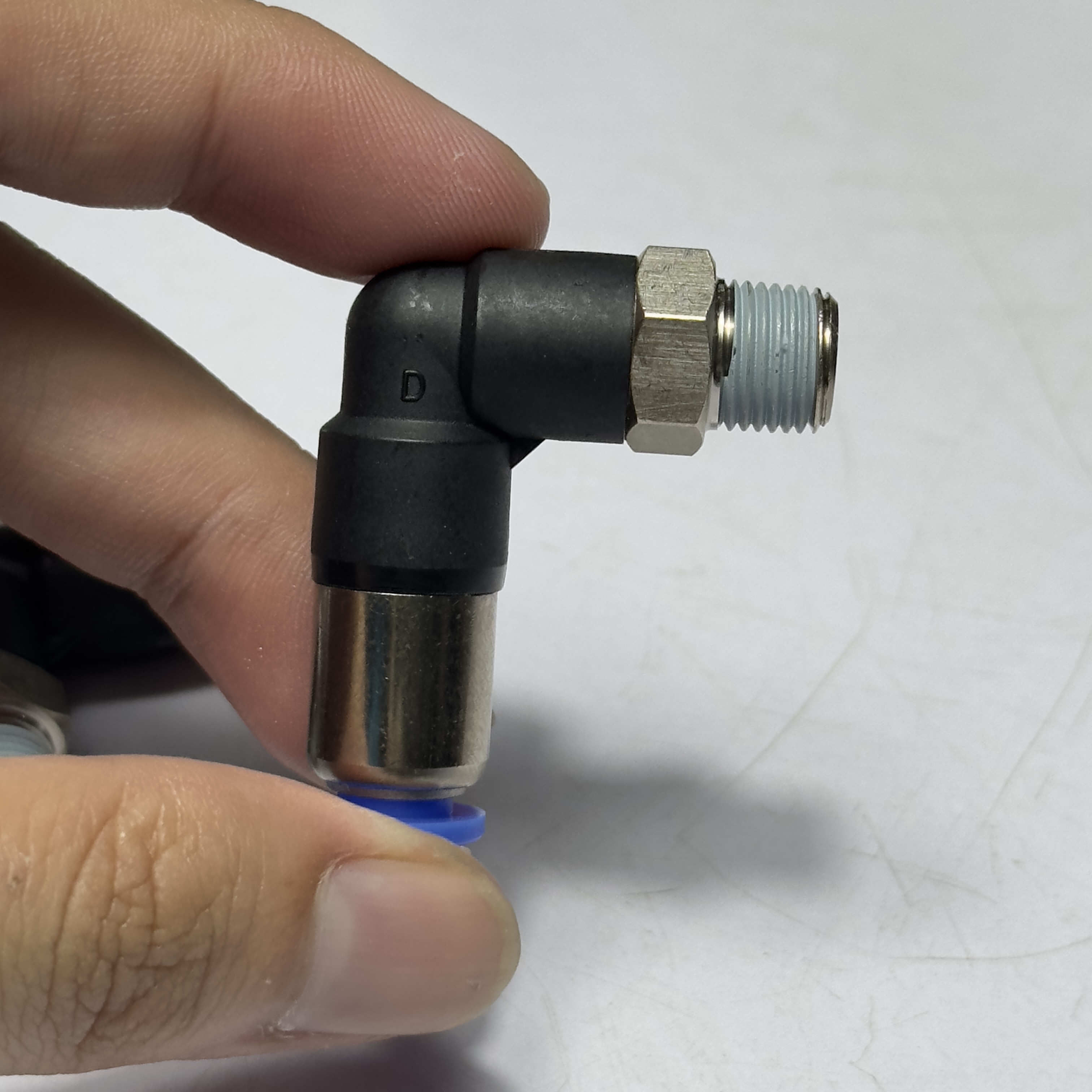 Hình ảnh Đầu Nối Nhanh Khí Nén Tự Ngắt Phi 6 mm Ren Ngoài R1/8" CDC SPL 0601