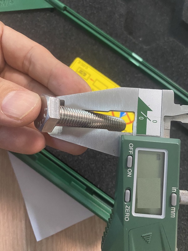 Alternative view of Bu Lông Inox 304 M16x200 DIN931 Ren Lửng | Chịu Tải Tốt, Chống Gỉ