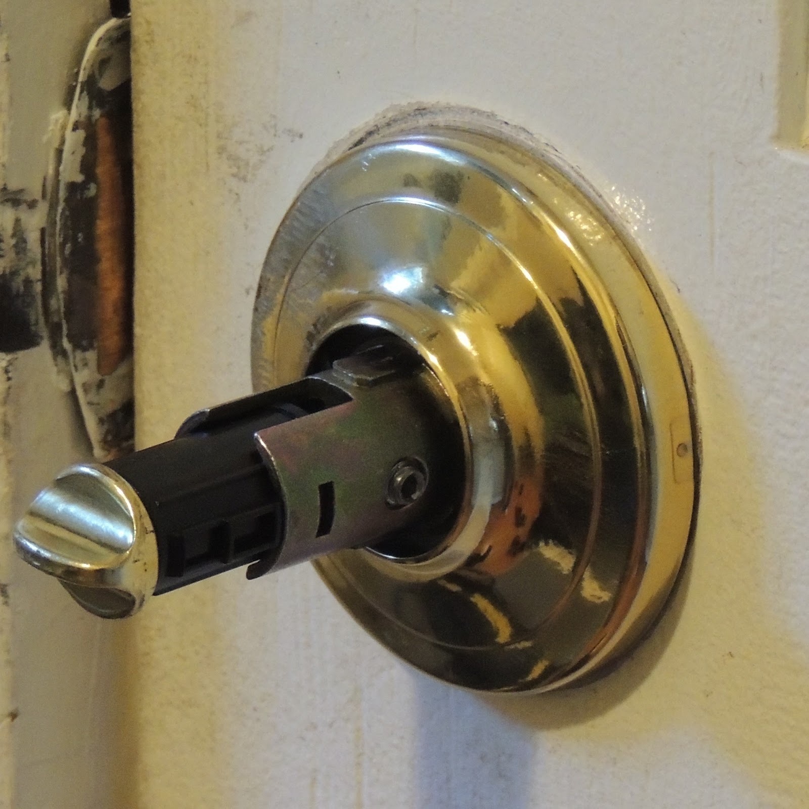 “Vít trí đuôi nhọn được ứng dụng trong nhiều ngành cơ khí, nội thất, ô tô,...”