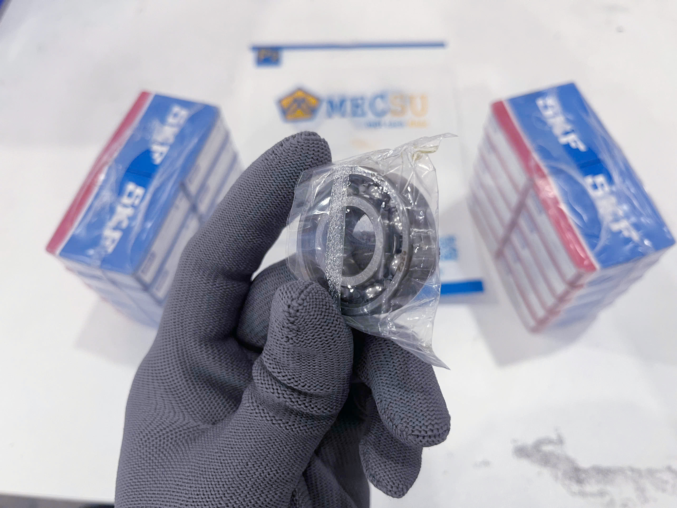  hình ảnh thực tế sắc nét vòng bi bạc đạn SKF không nắp được bán tại Mecsu