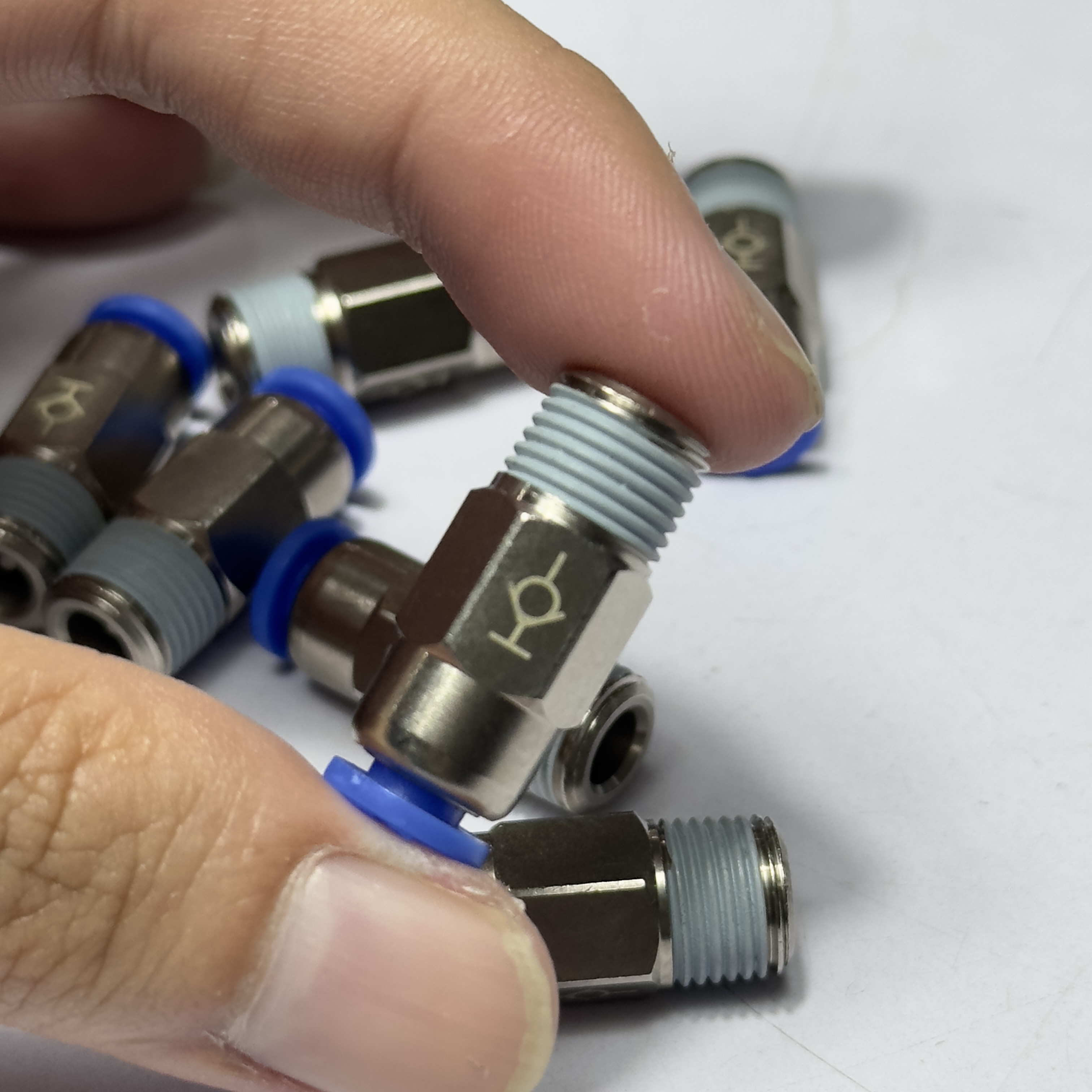 Hình ảnh Đầu Nối Nhanh Khí Nén Tự Ngắt CDC SPC 0401