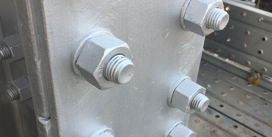 Lắp ráp Các Kết cấu Thép Tiền chế: Sử dụng cho các khớp nối quan trọng, chịu tải gió bão hoặc tải động lớn trong xây dựng nhà xưởng, cầu thang công nghiệp.