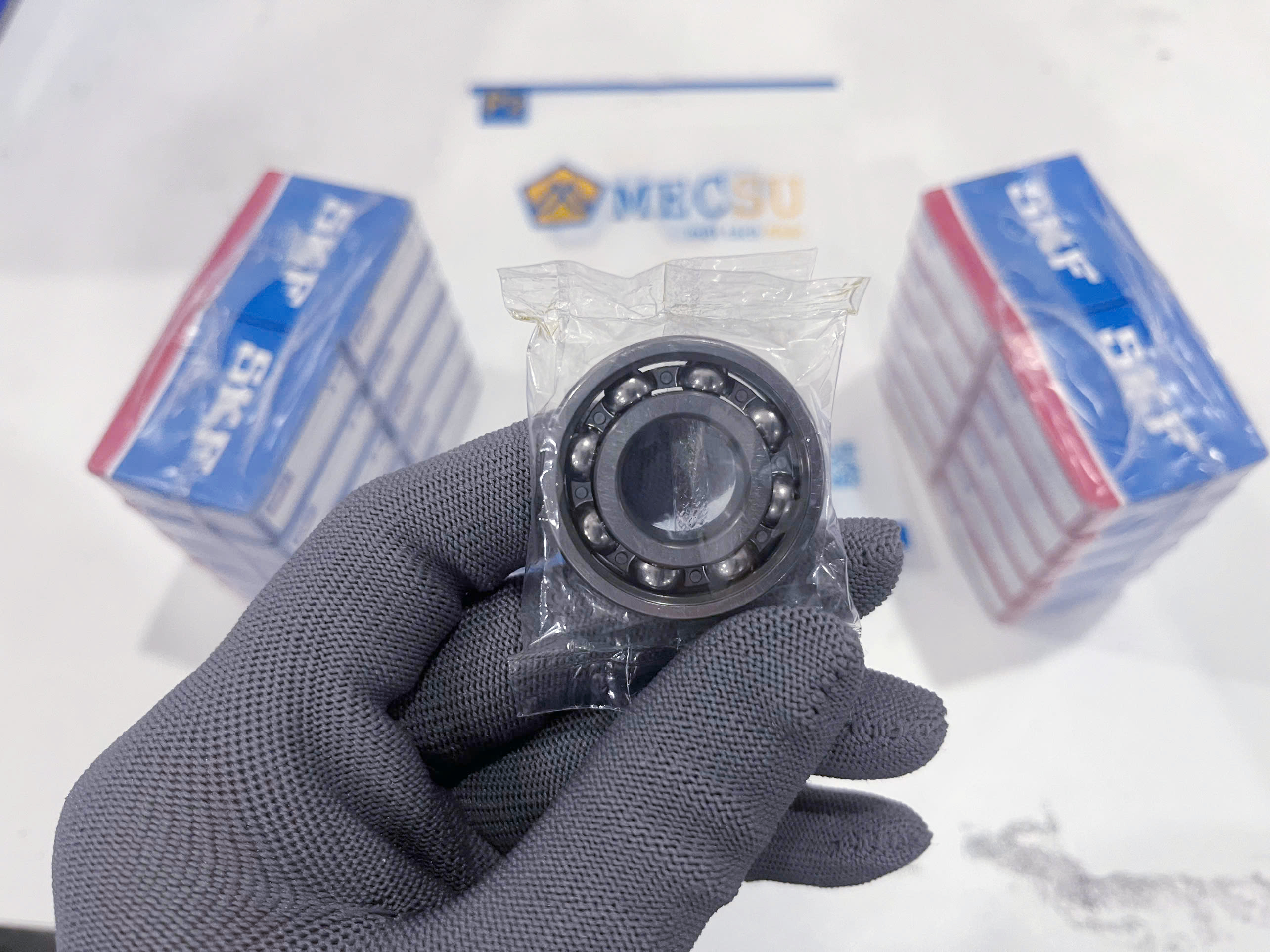  hình ảnh thực tế sắc nét vòng bi bạc đạn SKF không nắp được bán tại Mecsu