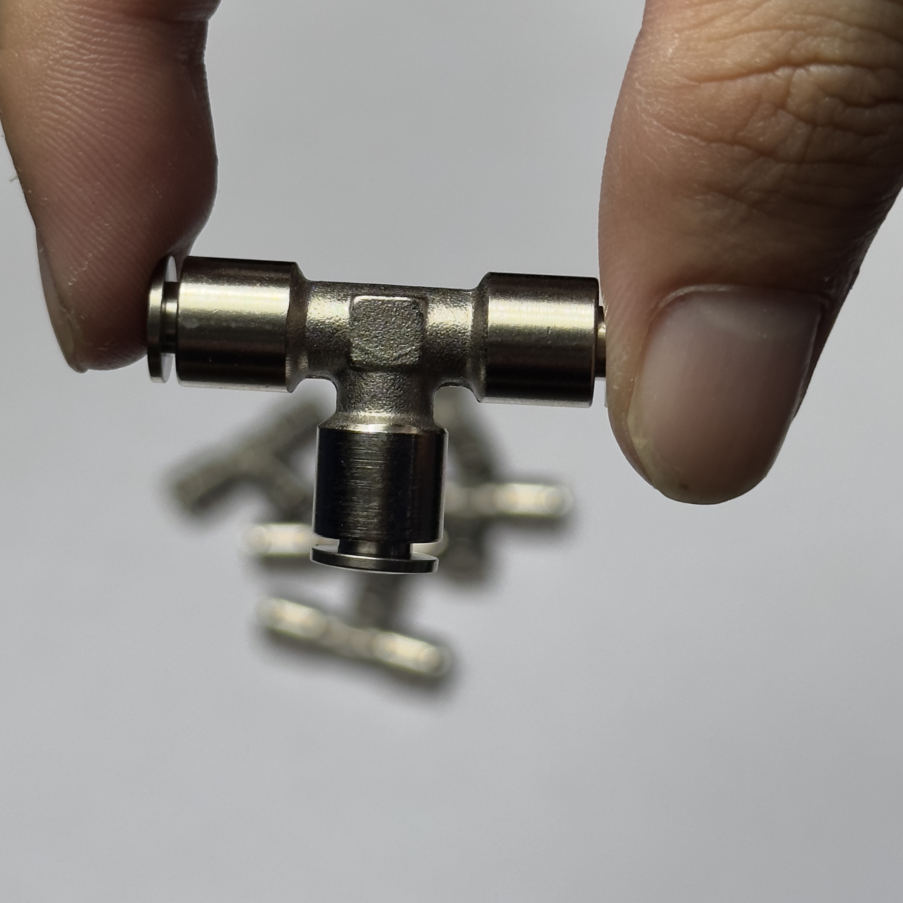 Hình ảnh Đầu Nối Nhanh Khí Nén Chữ T Đồng CDC BUT