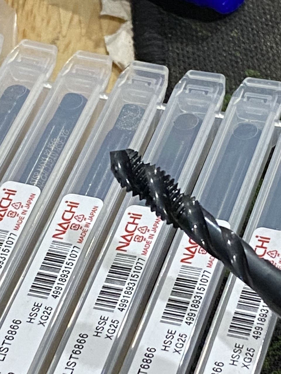 Mũi Taro Xoắn HSS-E M6x1 Nachi List 6866 STSP6M1R - Ảnh 2