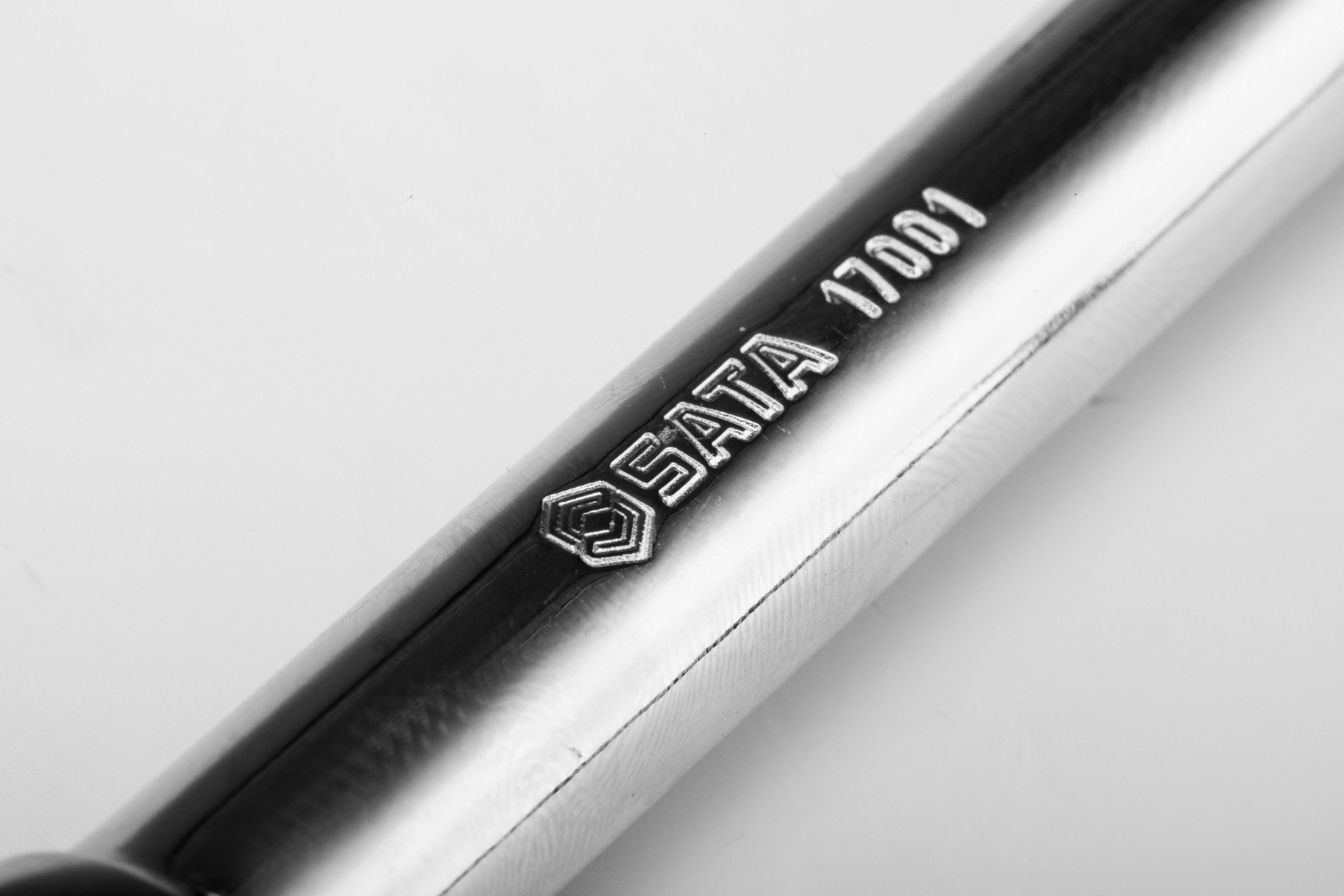 Tay Vặn 1/2In SATA 17001 - Ảnh 4