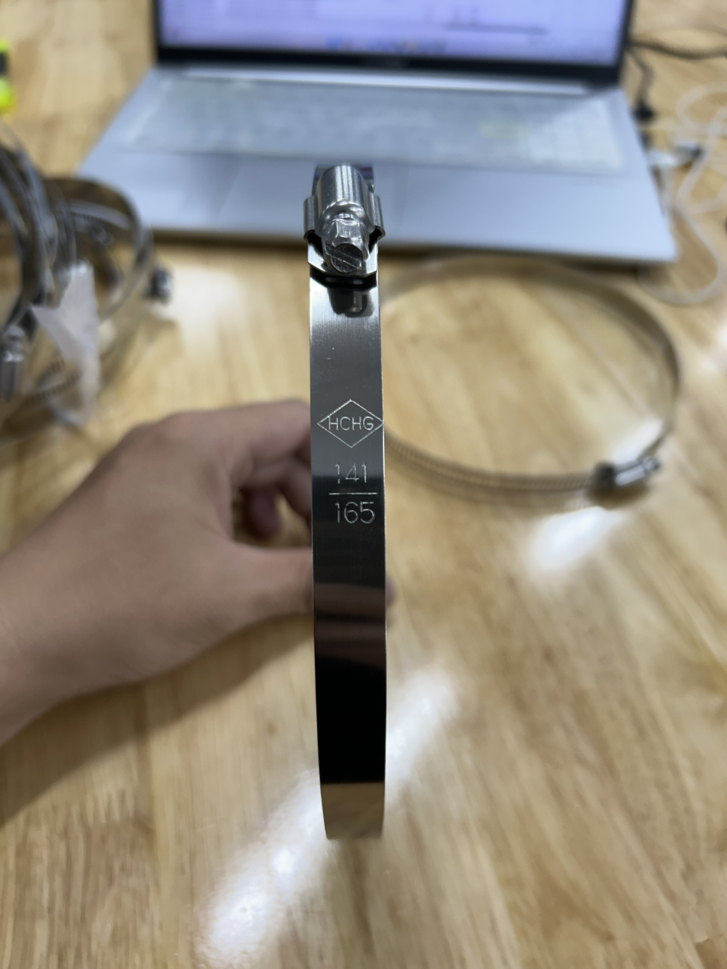 Alternative view of Cổ Dê Vặn Vít Inox 201 Cho Ống Từ 141-165mm