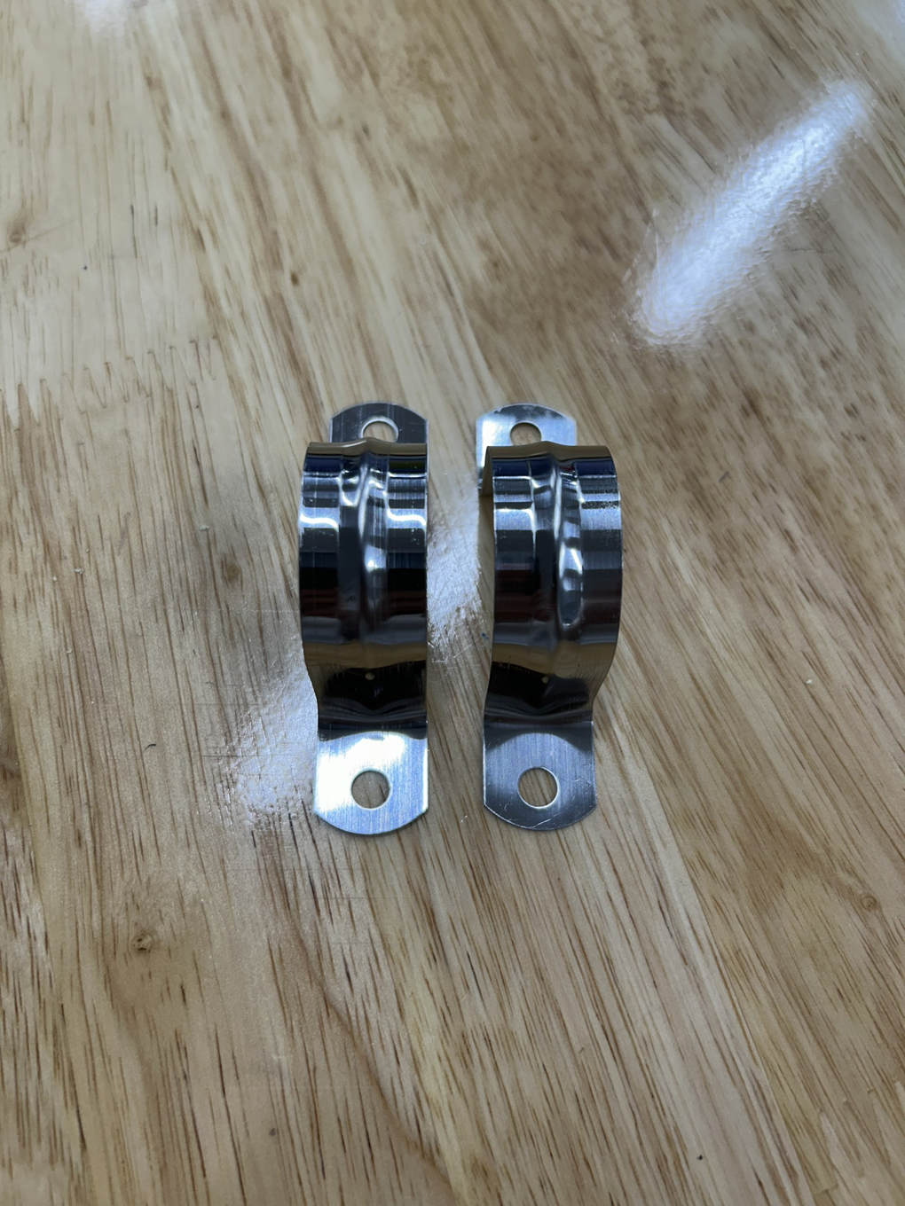 Alternative view of Cùm Omega Inox 304 (DN25) Ø34mm