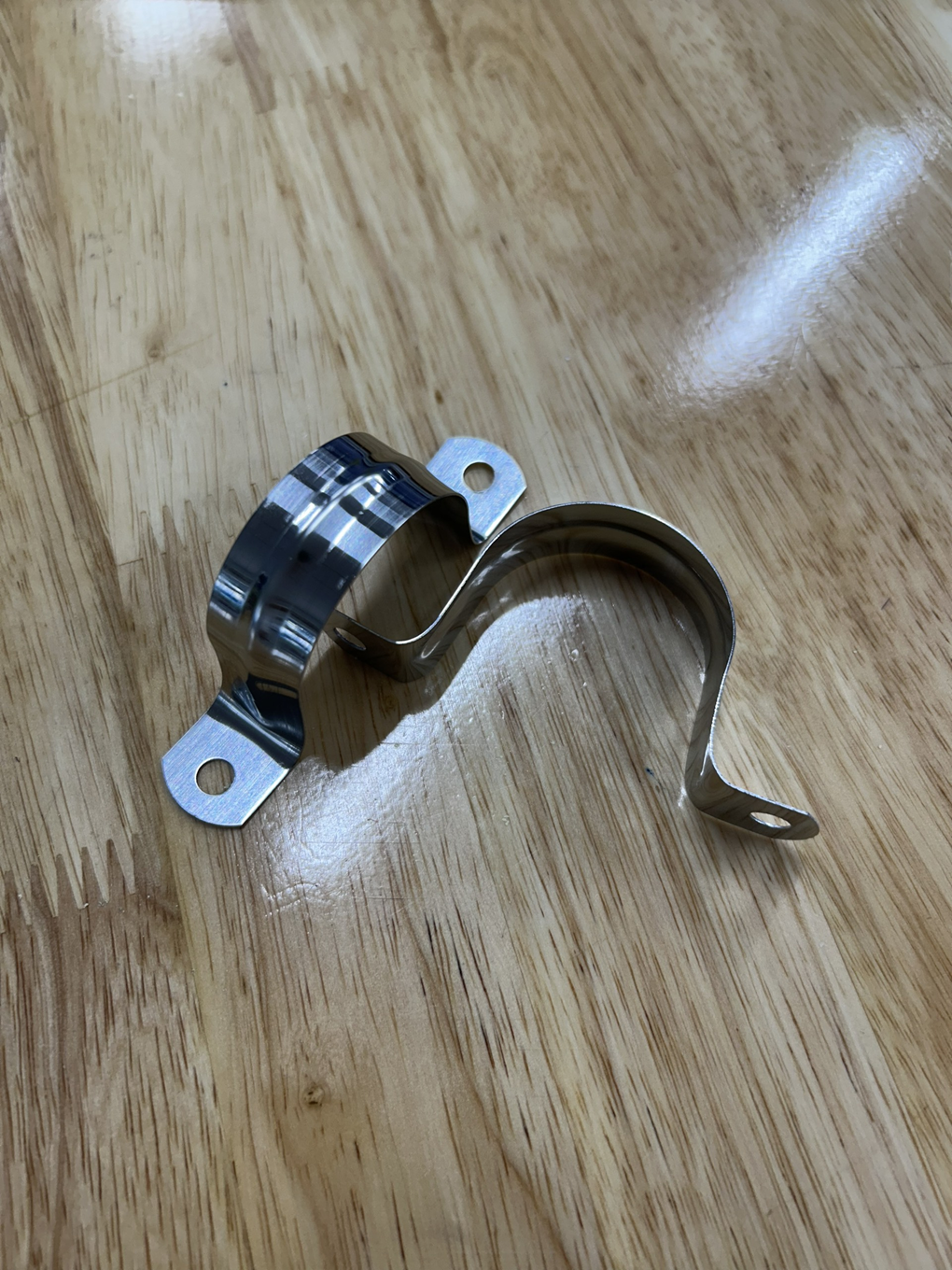 Cùm Omega Inox 304 (DN32) Ø42mm