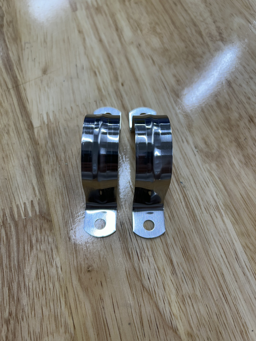 Cùm Omega Inox 304 (DN32) Ø42mm - Ảnh 2