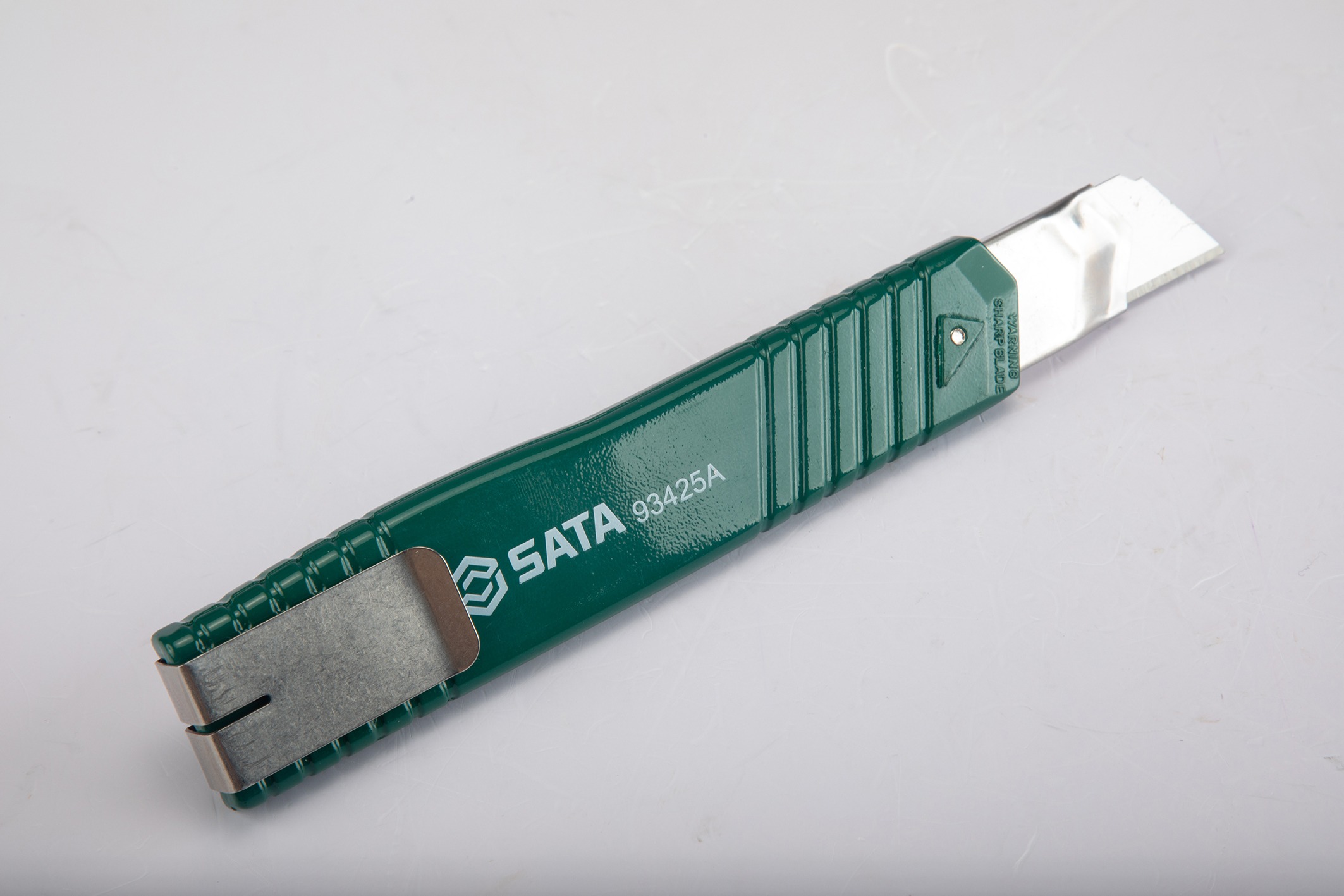 Dao Rọc Giấy Hợp Kim Kẽm 8 mũi 18x100mm Sata 93425A - Ảnh 4