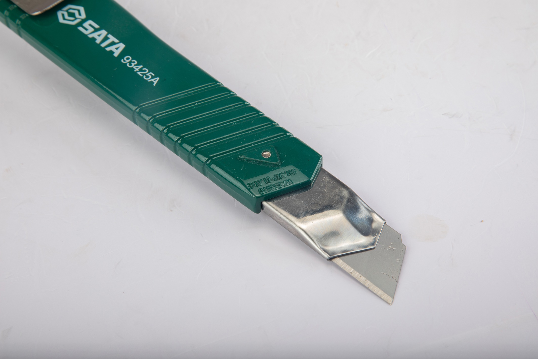 Dao Rọc Giấy Hợp Kim Kẽm 8 mũi 18x100mm Sata 93425A - Ảnh 5