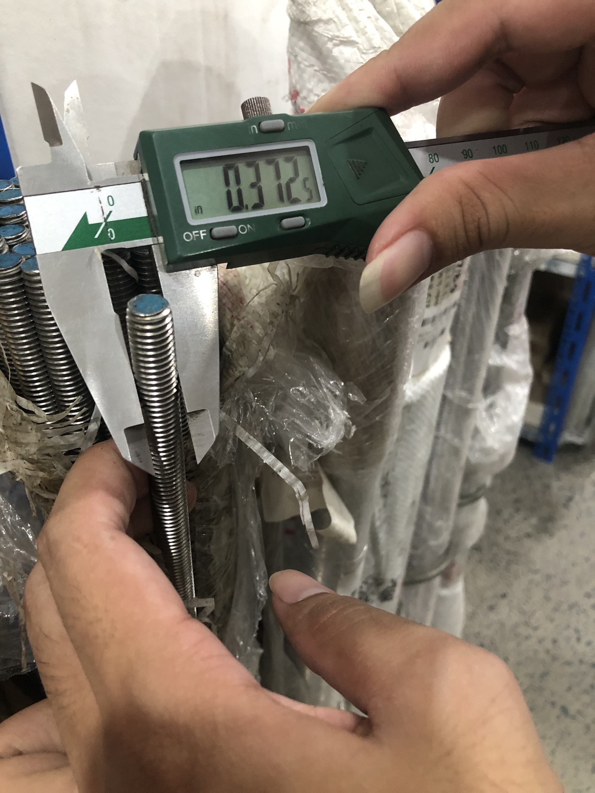 Alternative view of Ty Ren Inox 304 UNC 3/8-16 x 1000