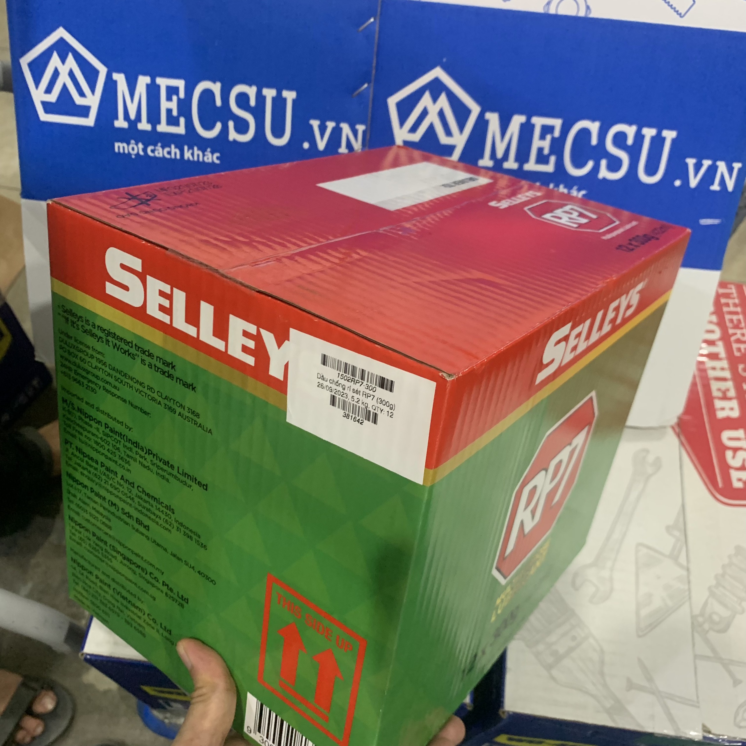 Alternative view of Thùng 12 Chai Dầu Chống Rỉ Sét Selleys RP7 (300g)