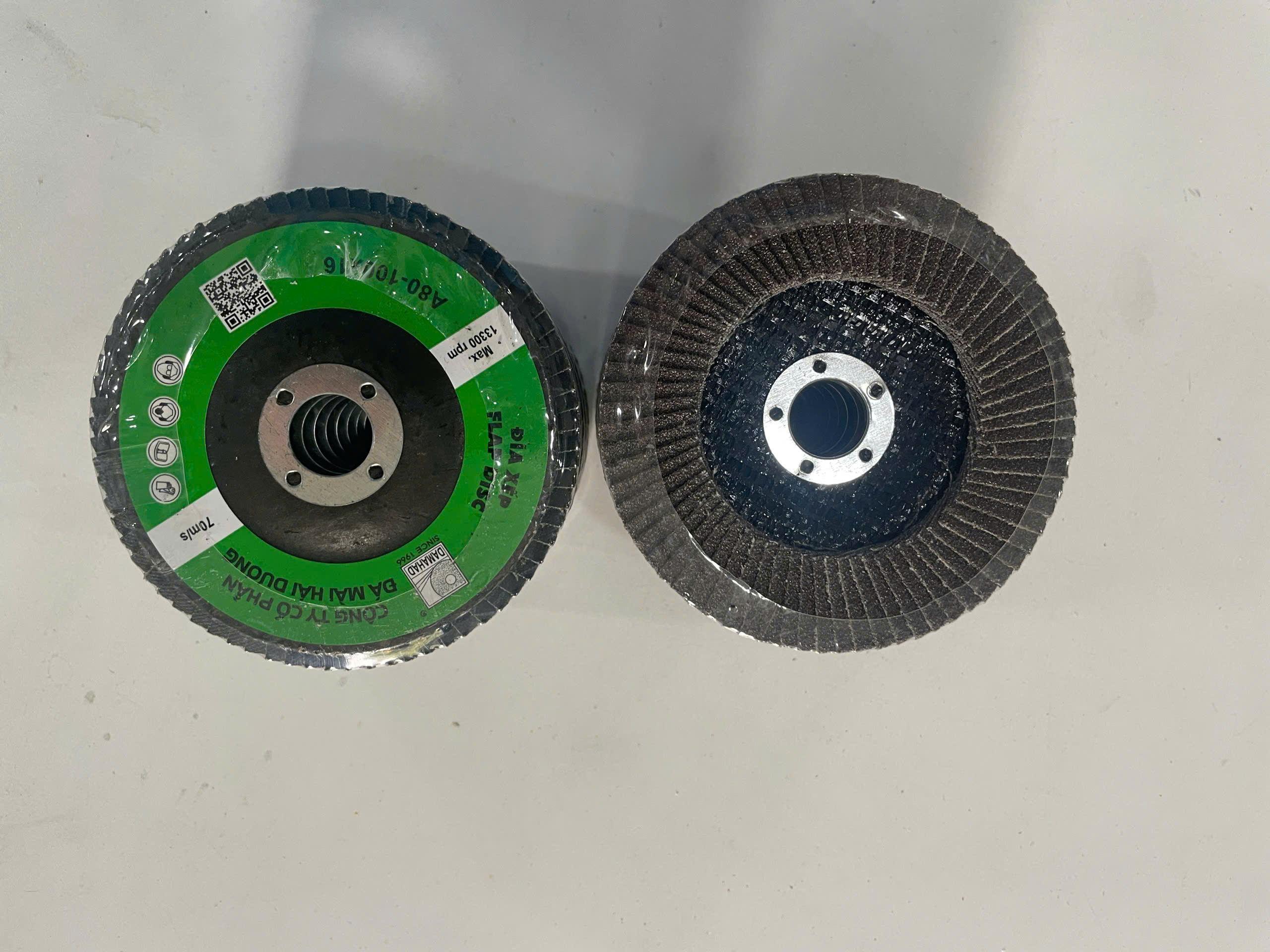 Đá Nhám Xếp Hải Dương A80-D100 (Nhãn Xanh)