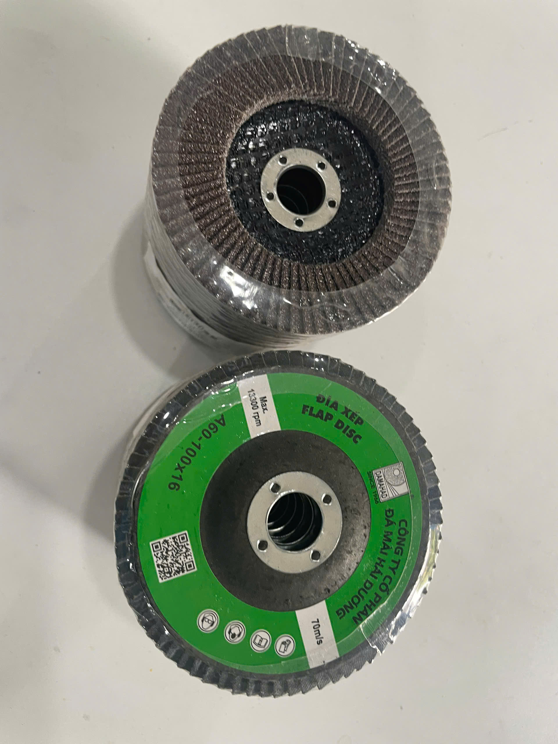 Đá Nhám Xếp Hải Dương A240-D100 (Nhãn Xanh)