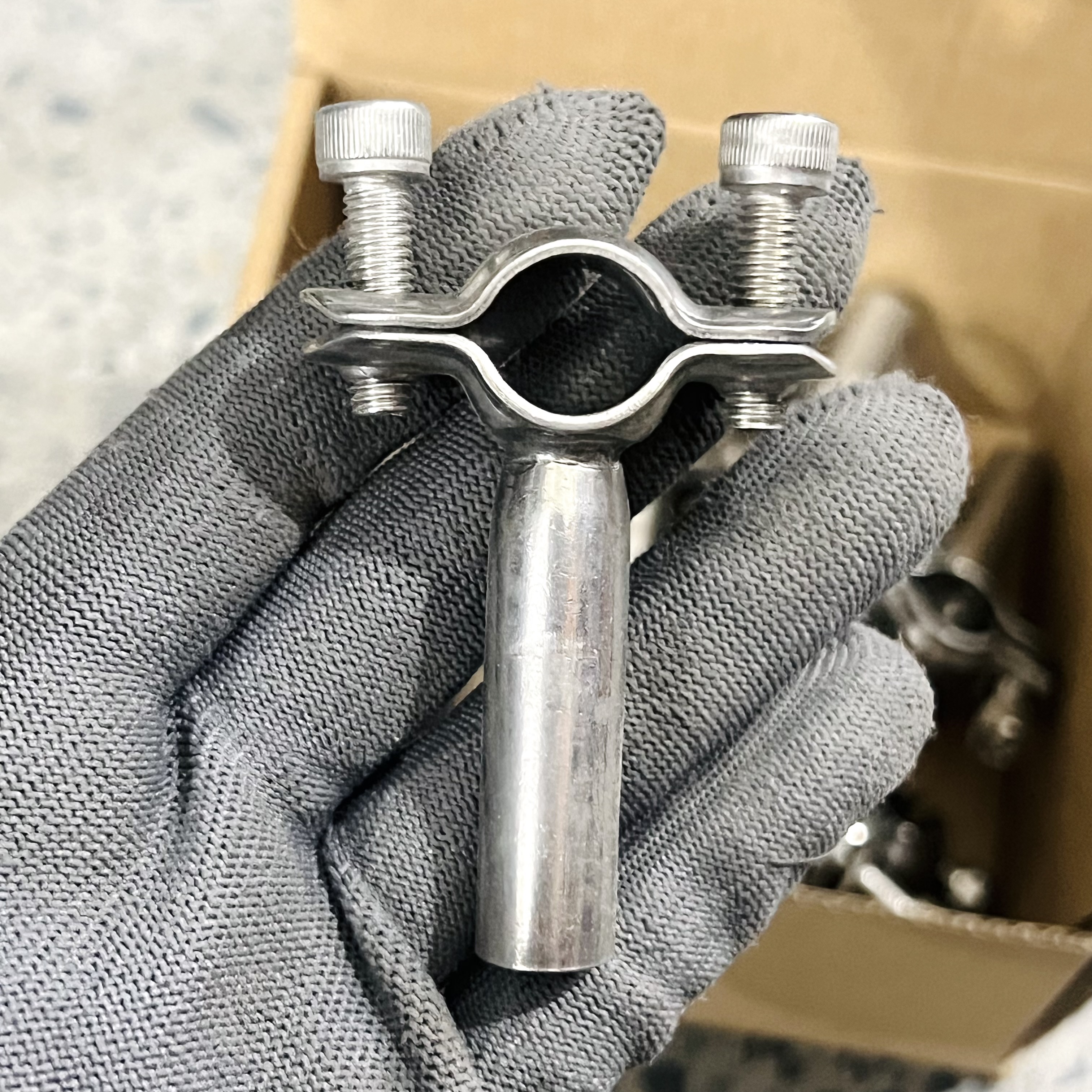 Đai Kẹp Ống Có Chân Hàn Inox 304 5/8Inch - Ảnh 2