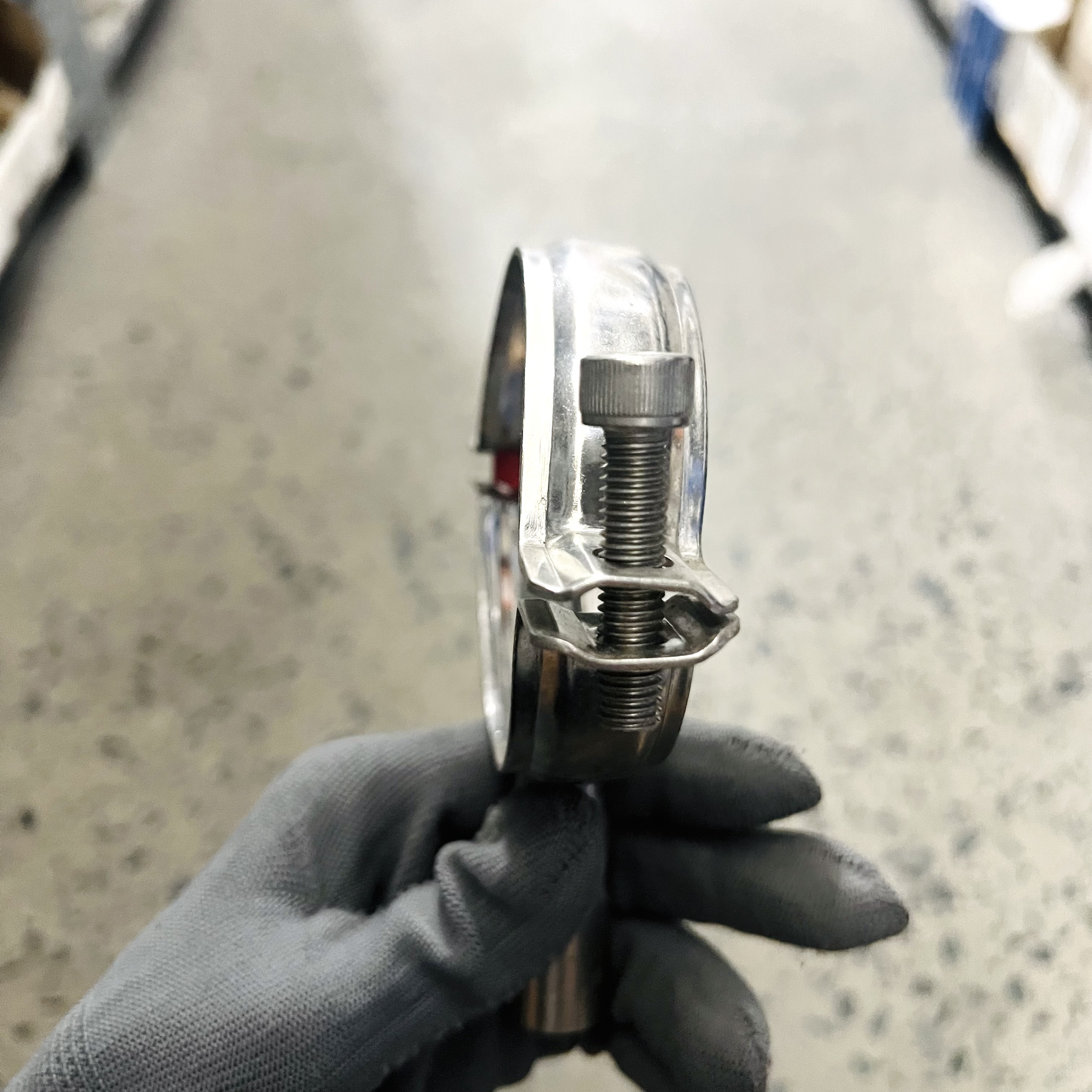 Đai Kẹp Ống Có Chân Hàn Inox 304 3.1/2Inch - Ảnh 3