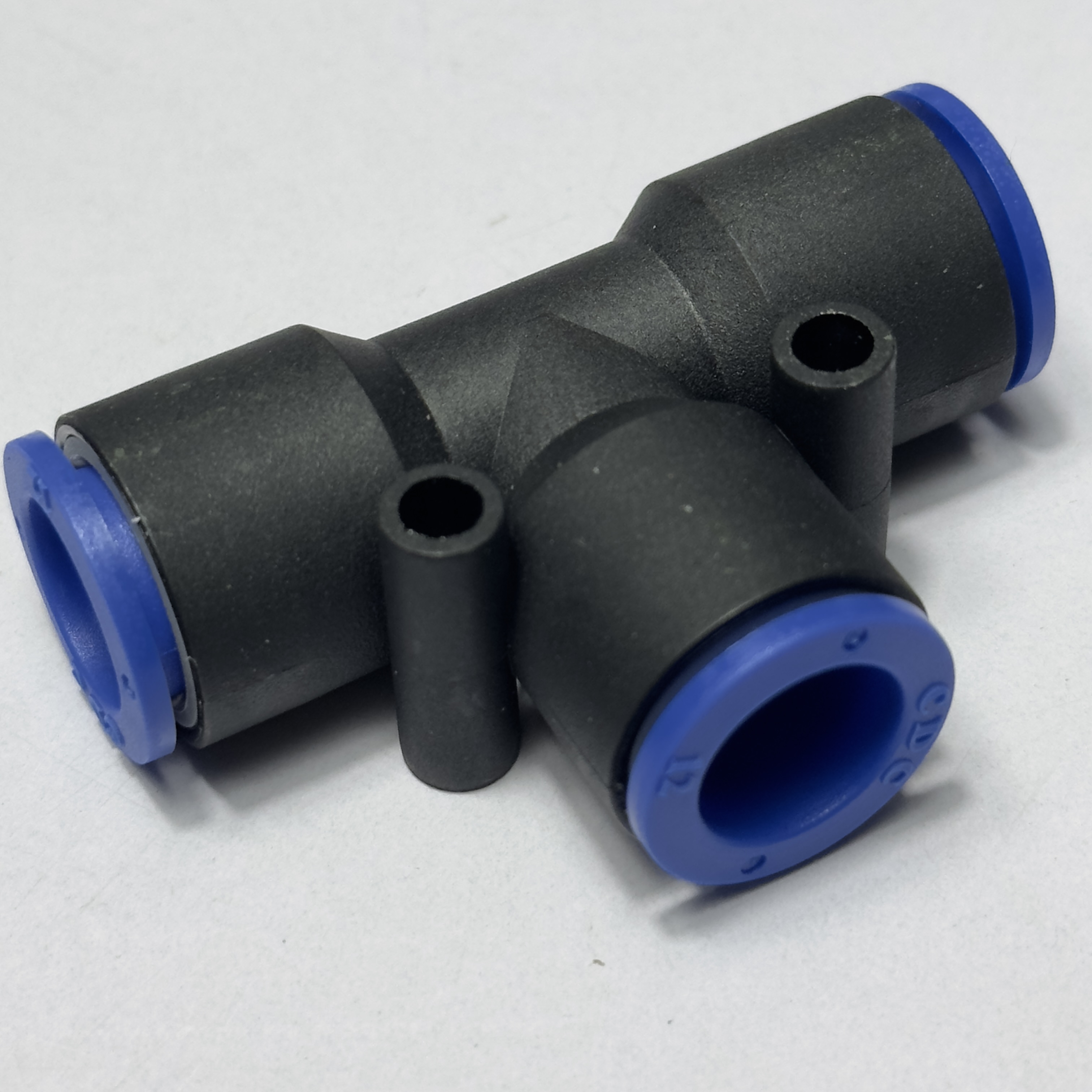 Alternative view of Đầu Nối Nhanh Chữ T Phi 12 Đen CDC MPUT 12 Rẻ Nhất