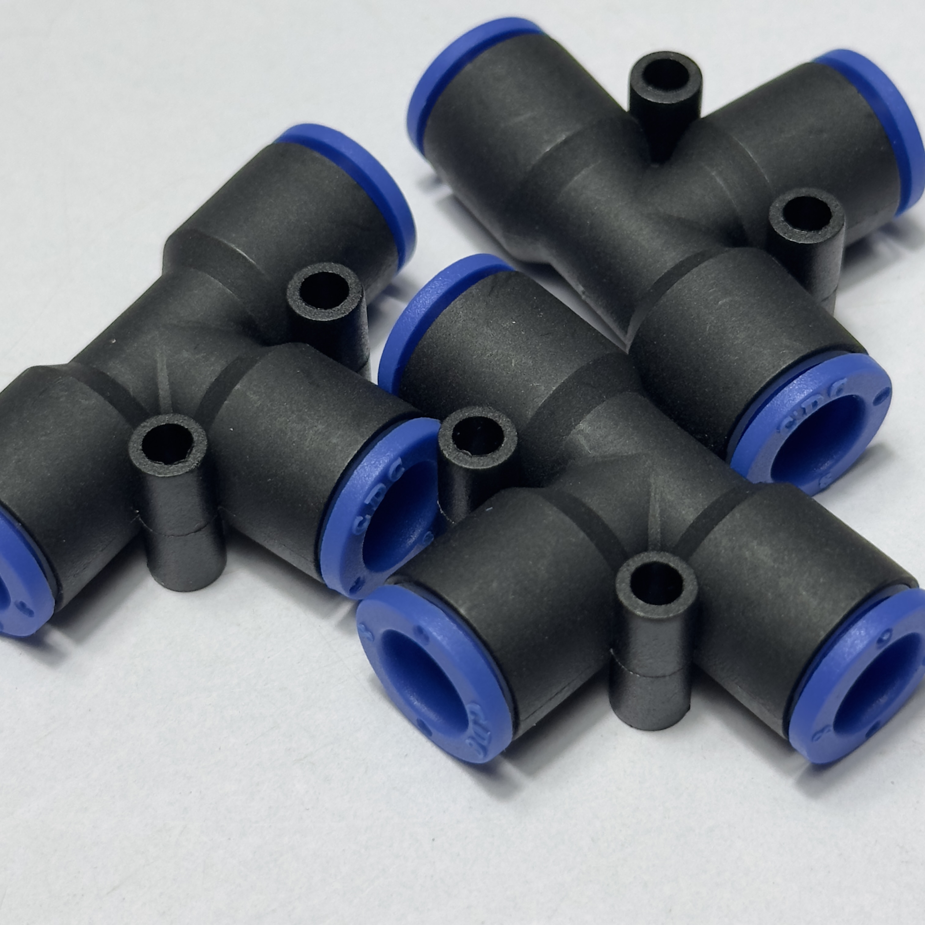 Alternative view of Đầu Nối Nhanh Chữ T Phi 8 Đen CDC MPUT 08 Bền 2025