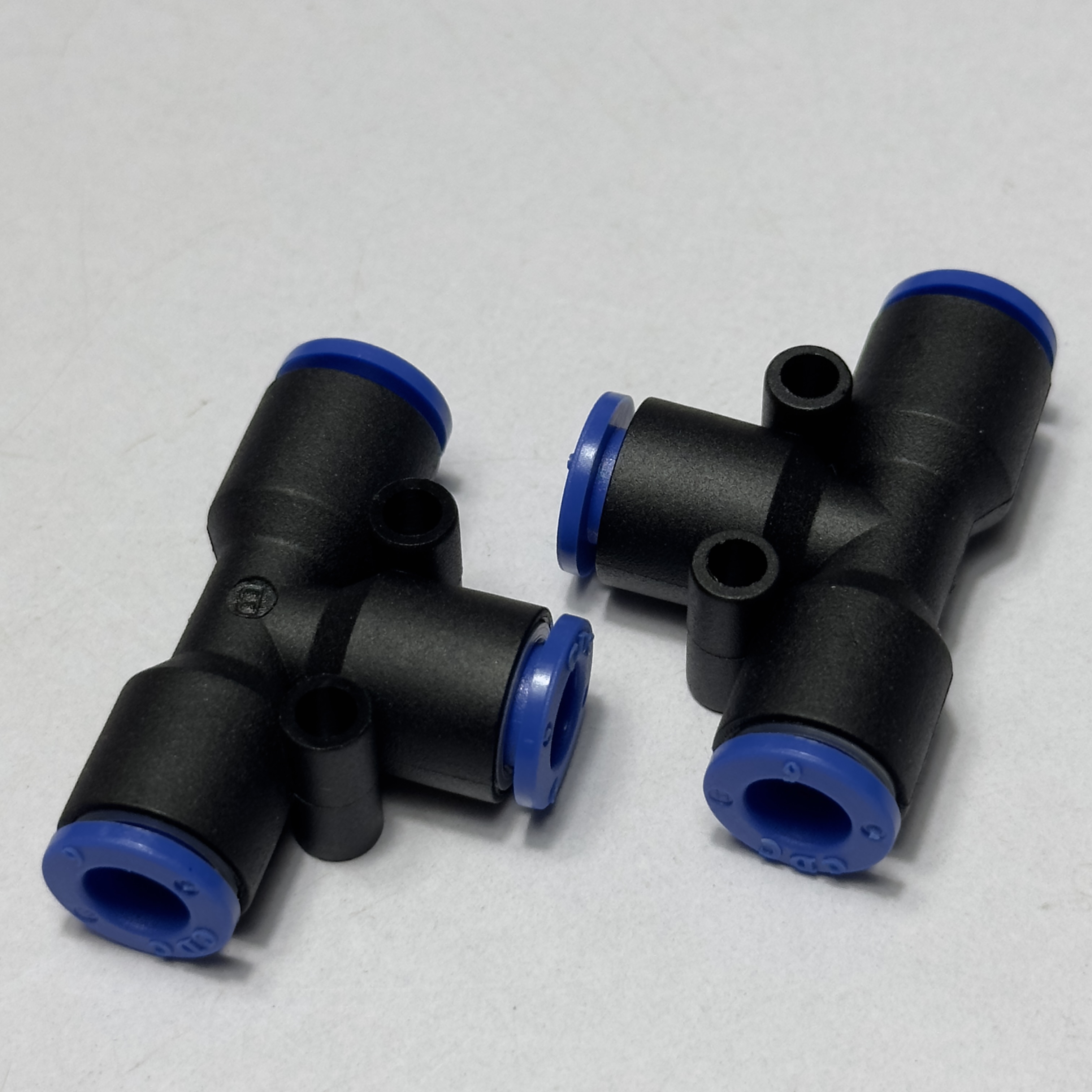 Alternative view of Đầu Nối Nhanh Chữ T Phi 6 Đen CDC MPUT 06 Giá Tốt