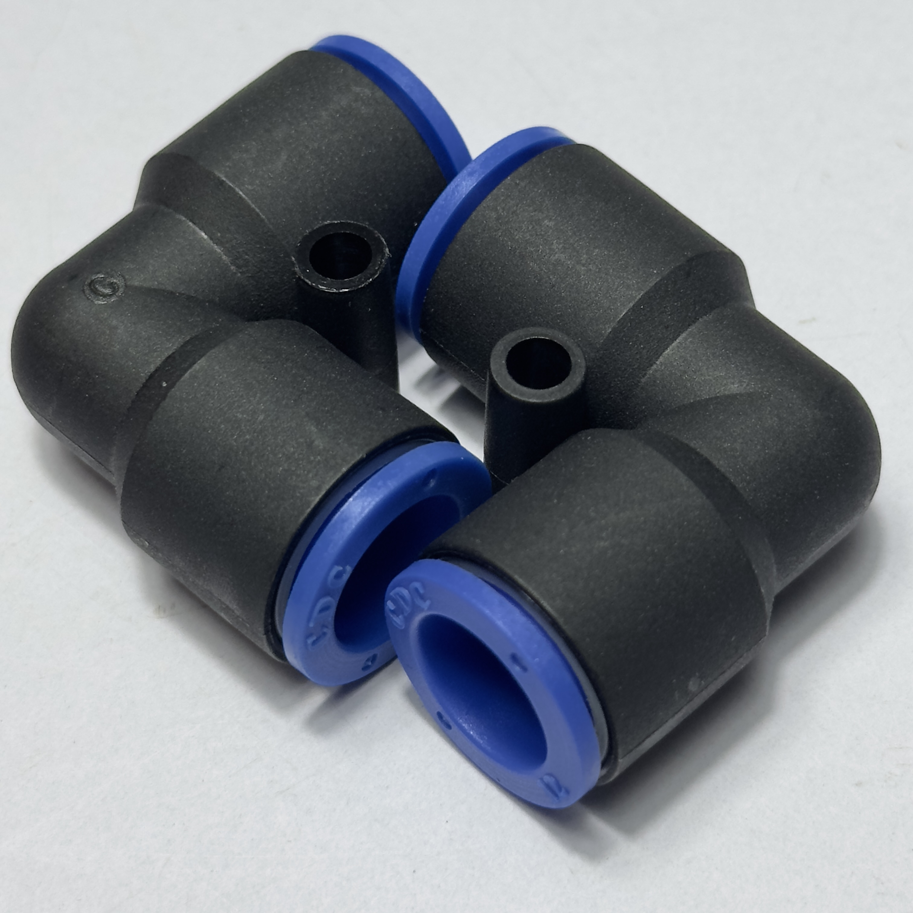 Alternative view of Đầu Nối Nhanh Cong Phi 12 Đen CDC MPUL 12 Bền 2025