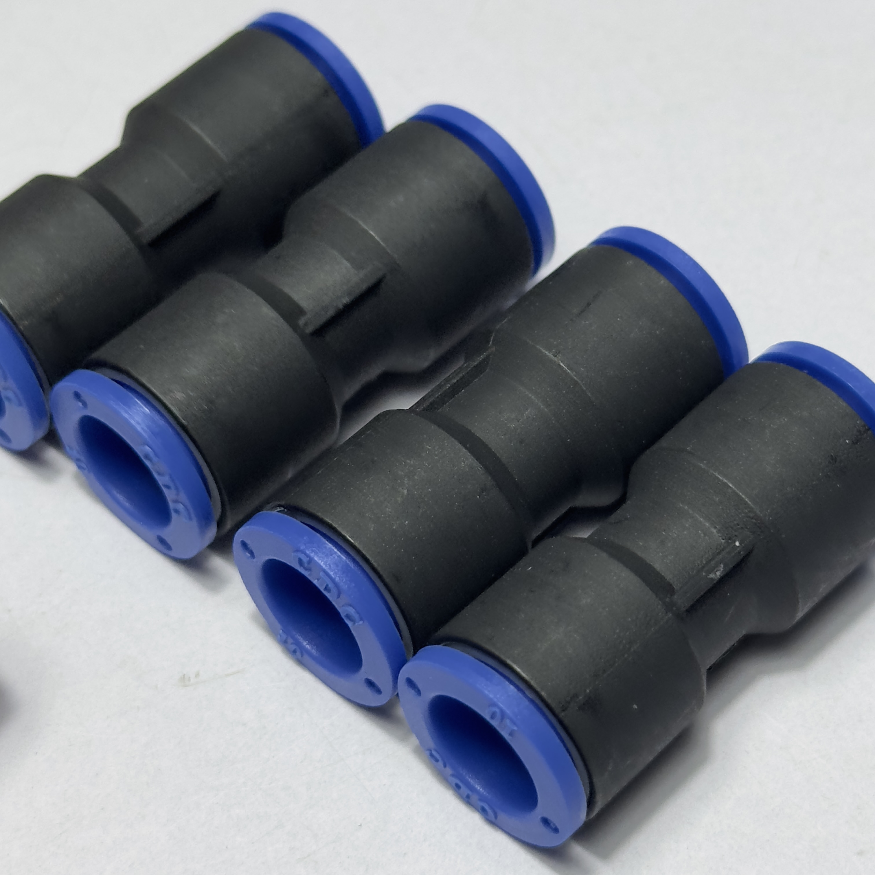 Alternative view of Đầu Nối Nhanh Phi 10 Đen CDC MPUC 10 Rẻ Nhất