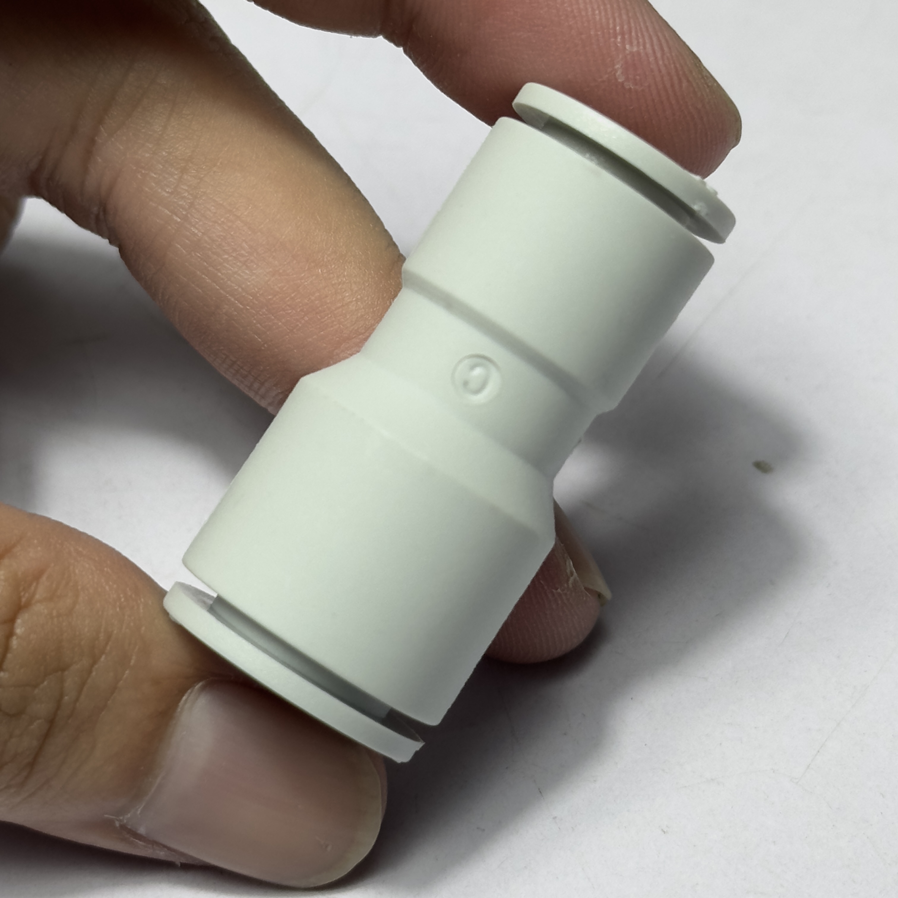 Alternative view of Đầu Nối Nhanh Giảm Phi 12x10 Trắng CDC MPG 1210-W Rẻ