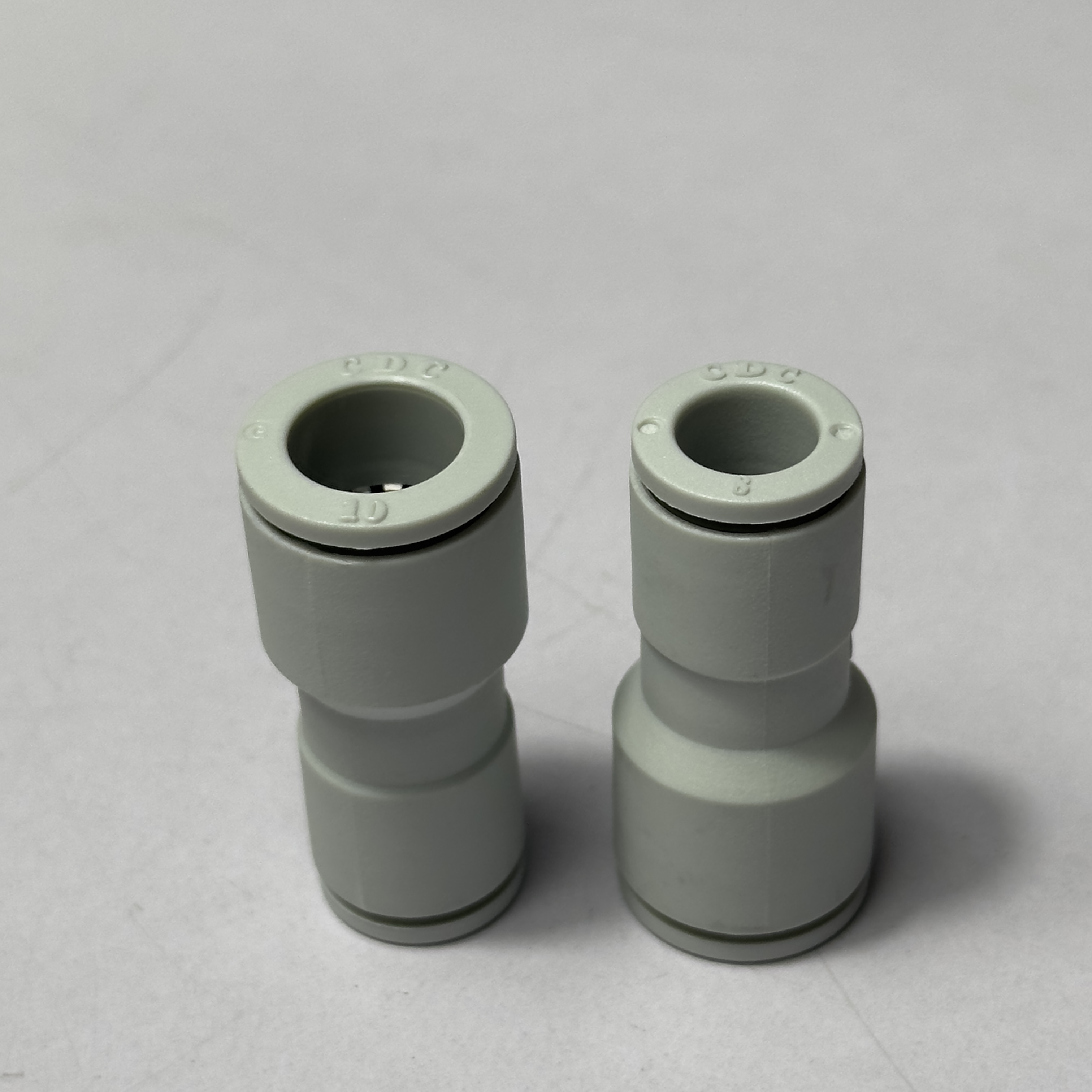 Alternative view of Đầu Nối Nhanh Giảm Phi 10x08 Trắng CDC MPG 1008-W Bền