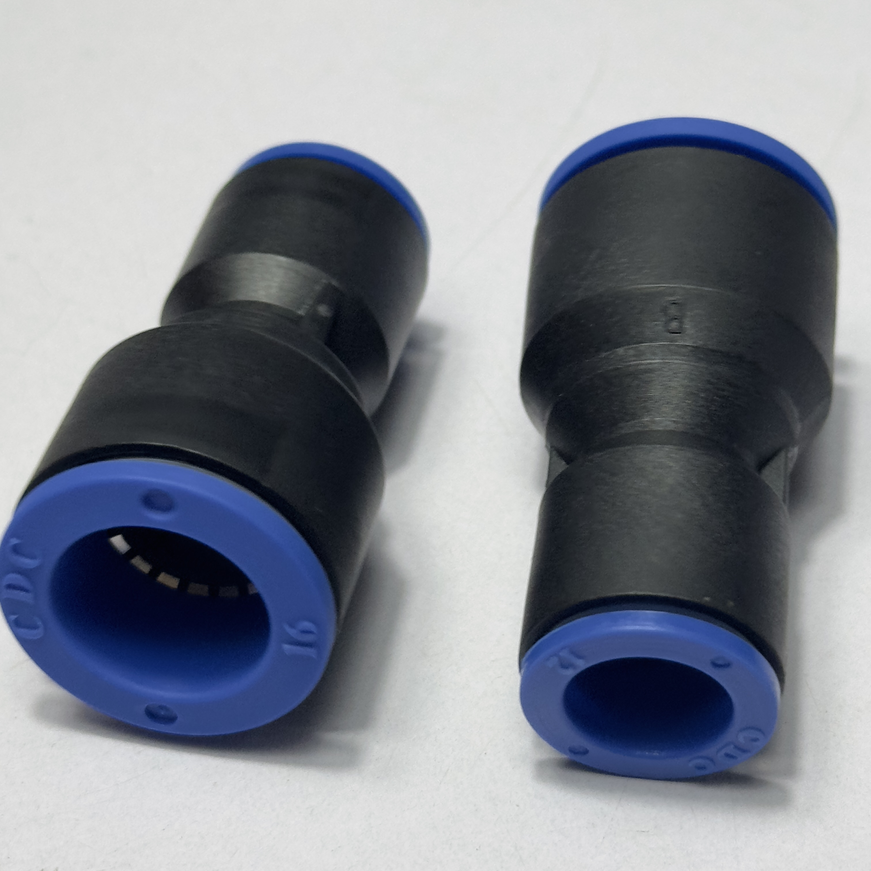 Alternative view of Đầu Nối Nhanh Giảm Phi 16x12 Đen CDC MPG 1612 Giá Tốt