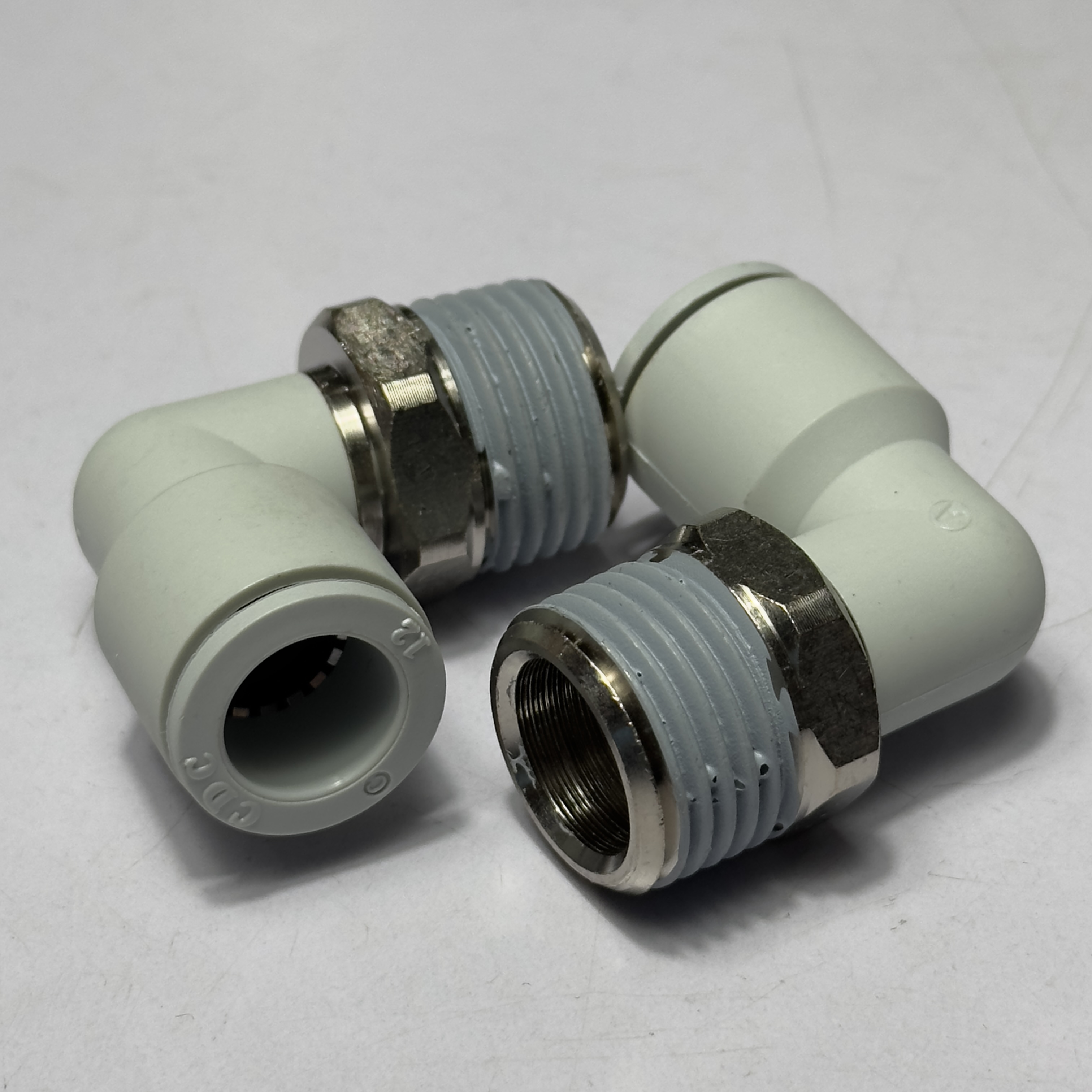 Alternative view of Đầu Nối Nhanh Cong Phi 12 Ren 1/2 CDC MPL 1204N-W Rẻ Nhất