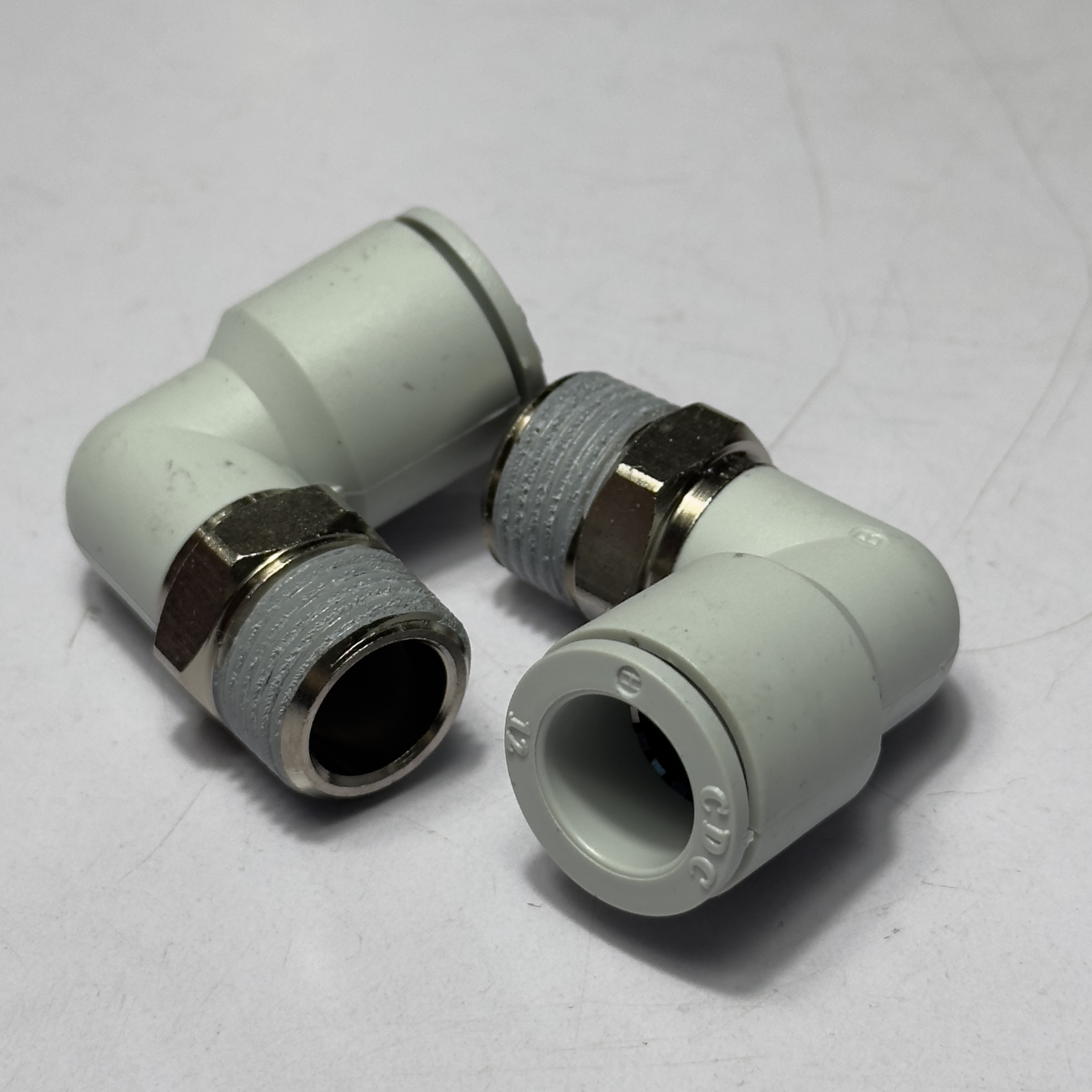 Alternative view of Đầu Nối Nhanh Cong Phi 12 Ren 1/4 CDC MPL 1202N-W Giá Rẻ