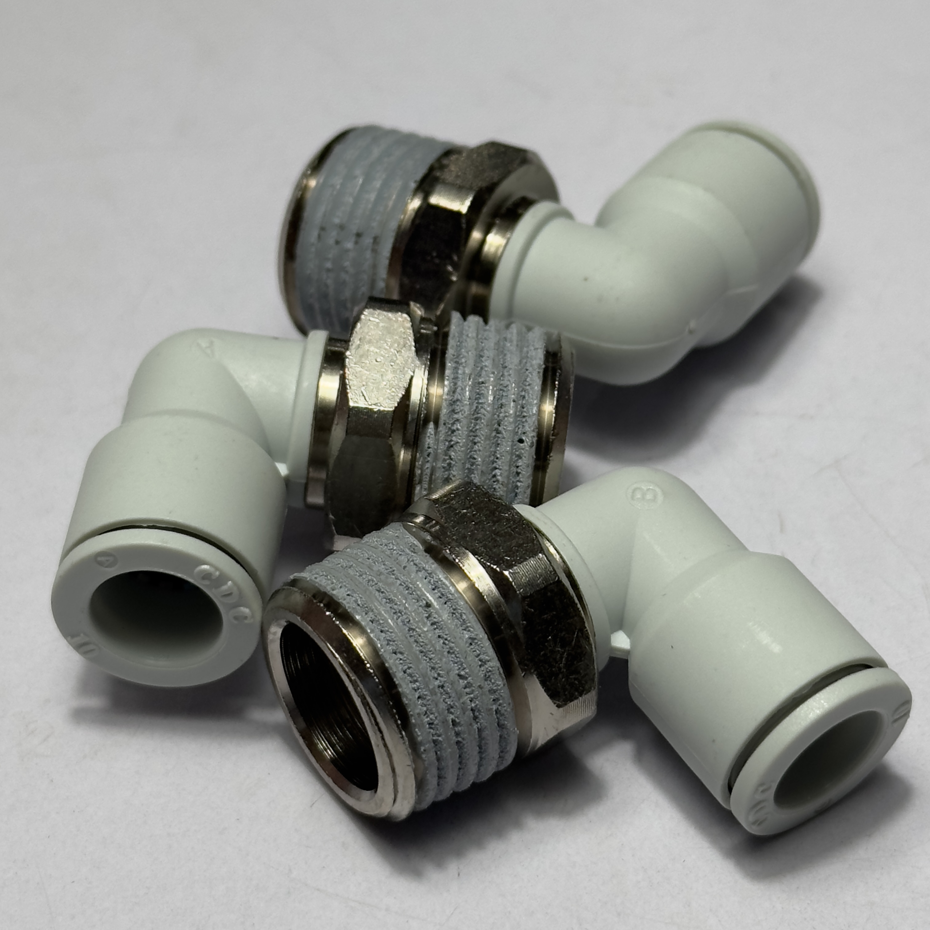 Alternative view of Đầu Nối Nhanh Cong Phi 10 Ren 1/2 CDC MPL 1004N-W Rẻ