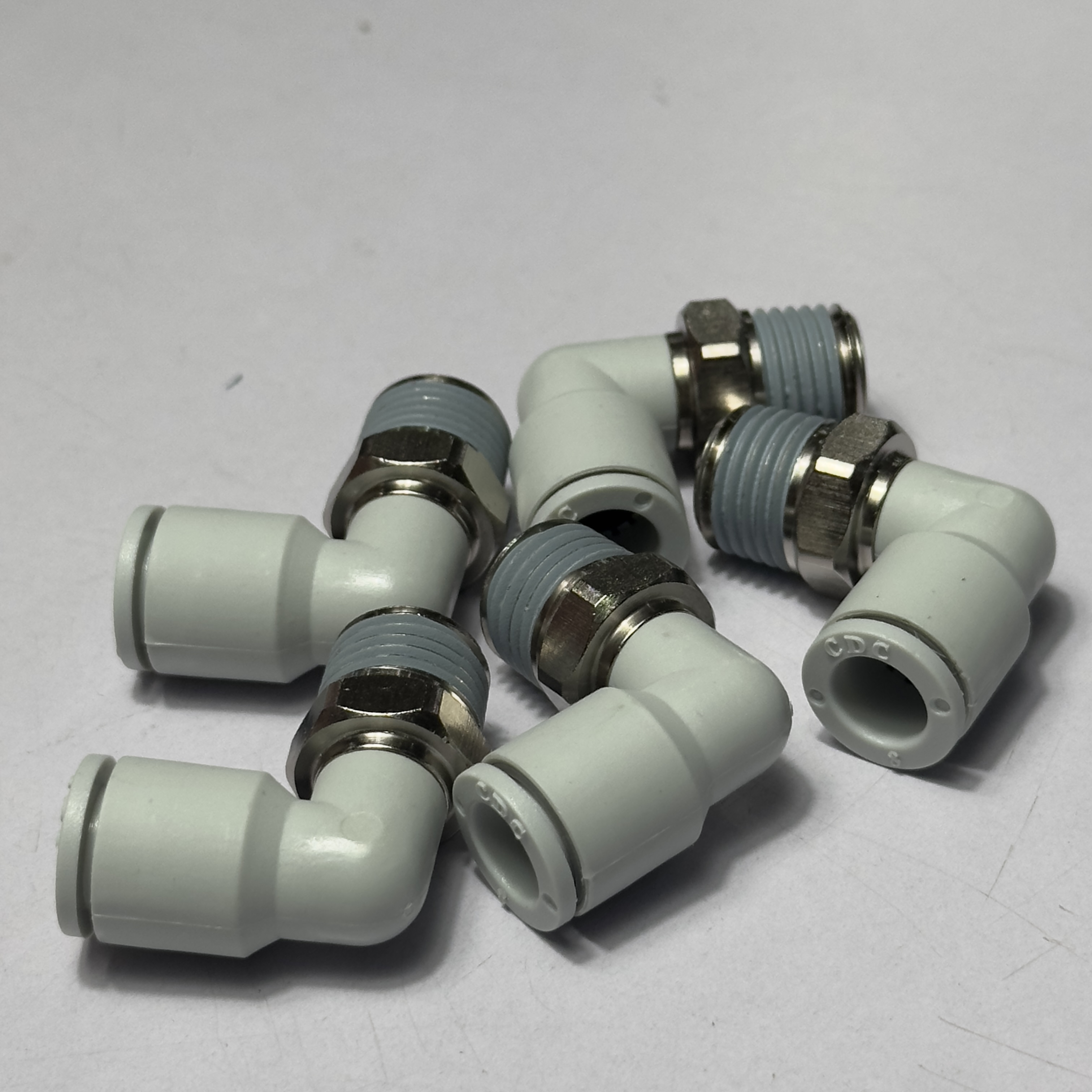 Alternative view of Đầu Nối Nhanh Cong Phi 8 Ren 1/4 CDC MPL 0802N-W Giá Rẻ