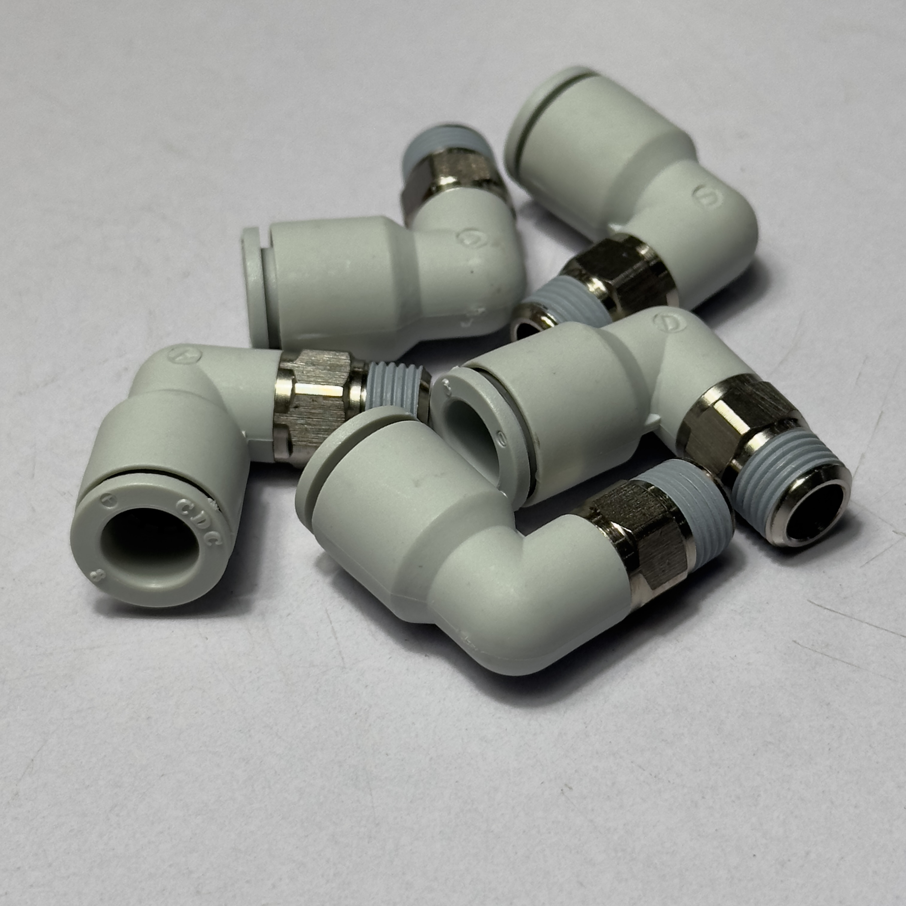 Alternative view of Đầu Nối Nhanh Cong Phi 8 Ren 1/8 CDC MPL 0801N-W Rẻ Nhất