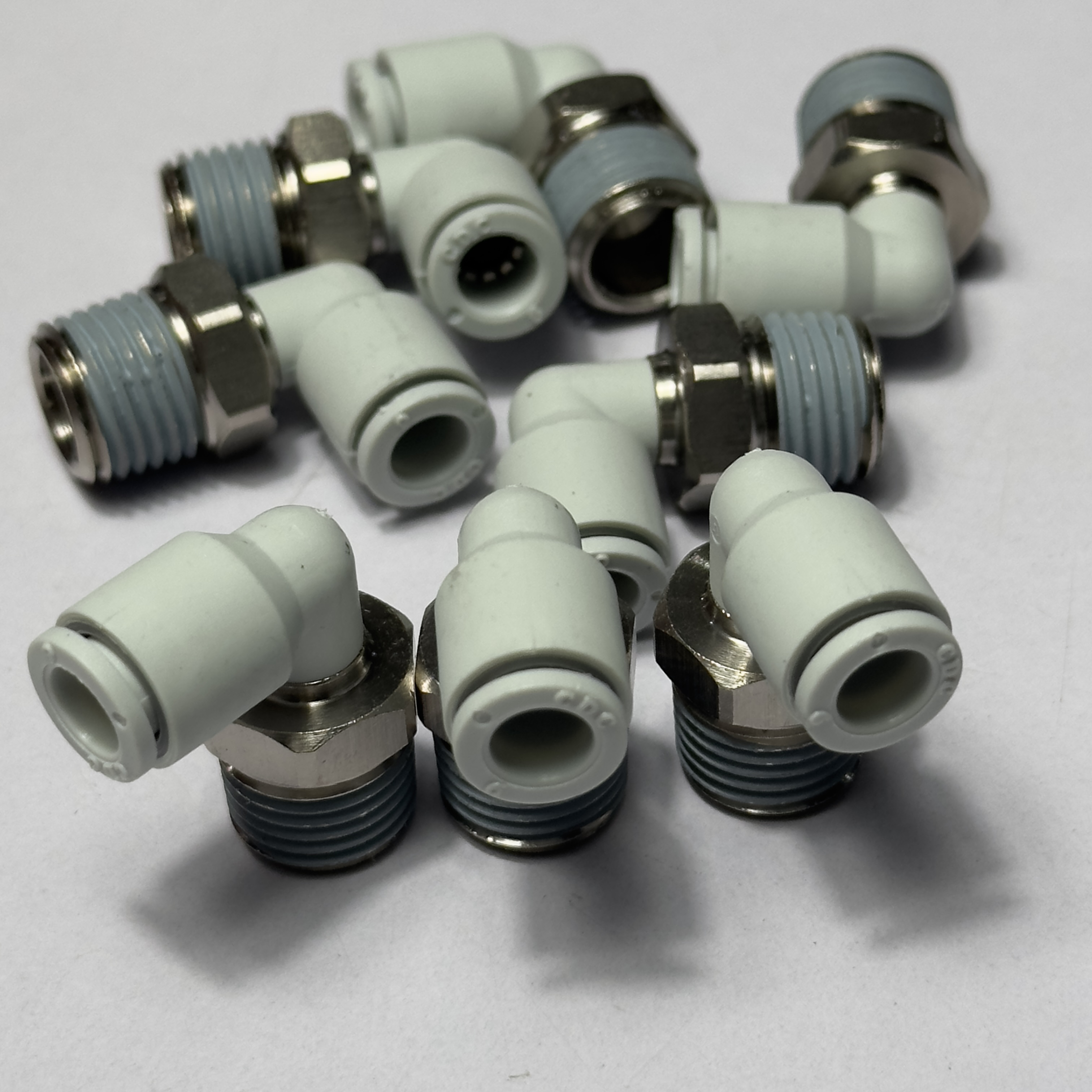 Alternative view of Đầu Nối Nhanh Cong Phi 6 Ren 1/4 CDC MPL 0602N-W Rẻ 2025