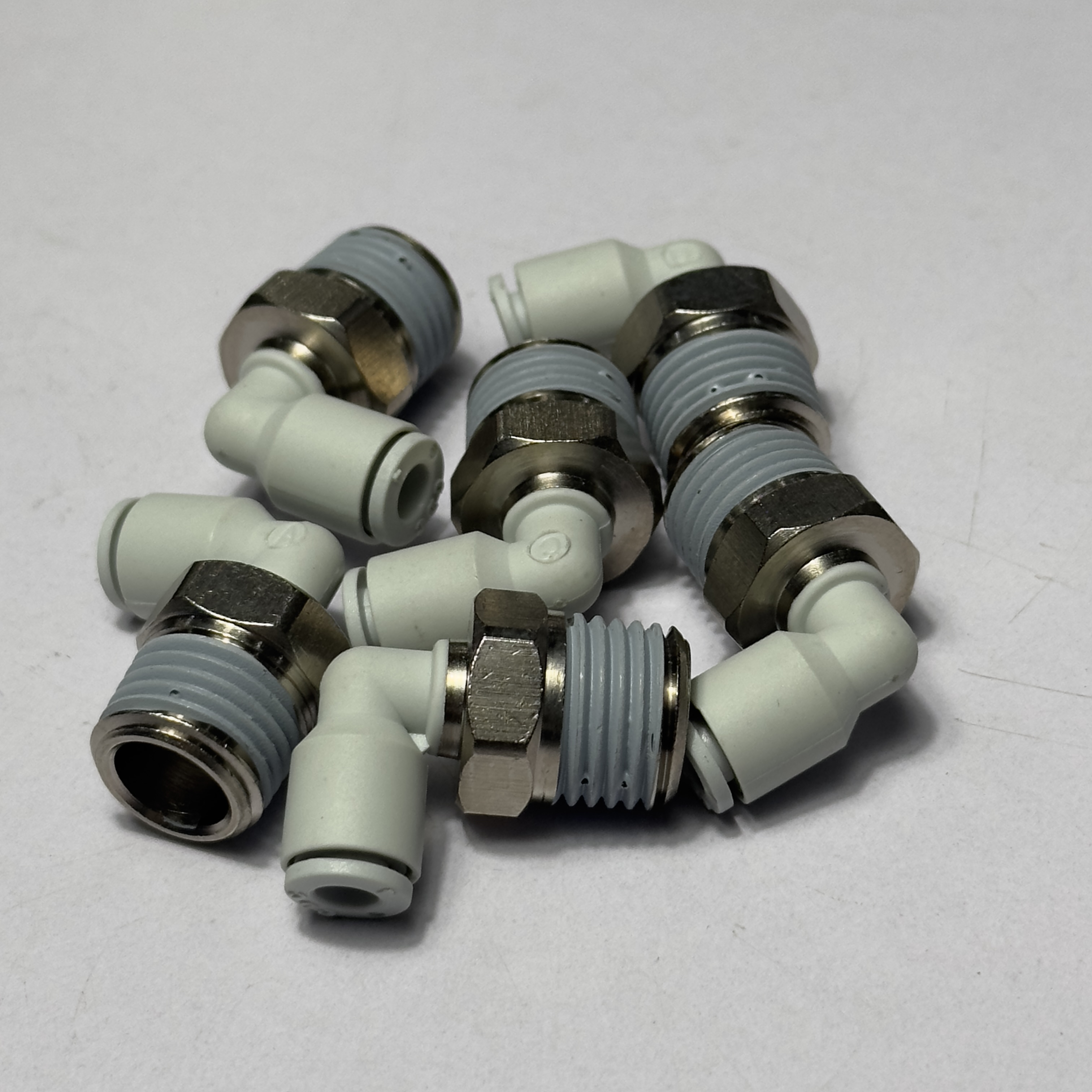 Đầu Nối Nhanh Cong Phi 4 Ren 1/4 CDC MPL 0402N-W Rẻ Nhất