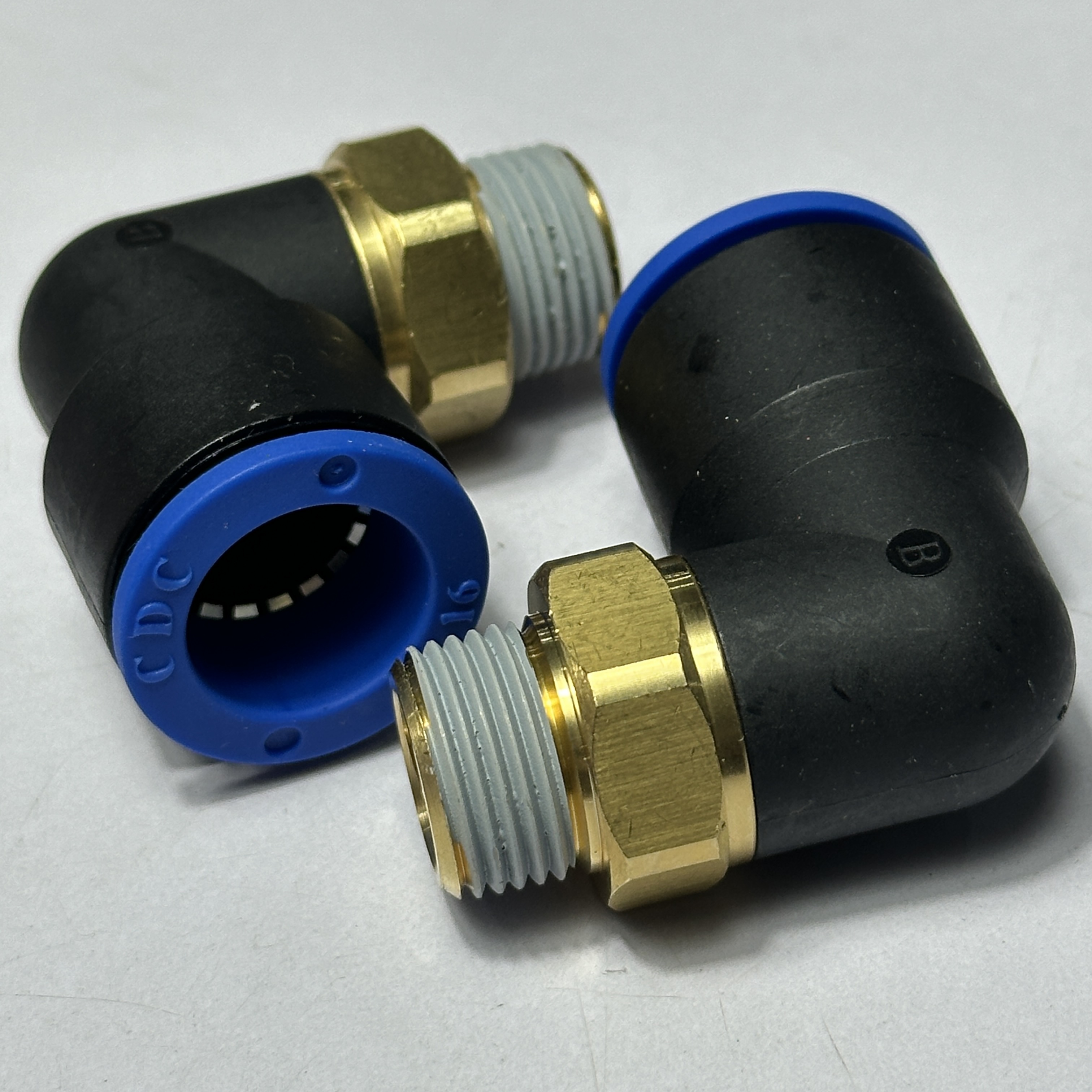 Alternative view of Đầu Nối Nhanh Cong Phi 12 Ren 1/2 CDC MPL 1204 Giá Tốt