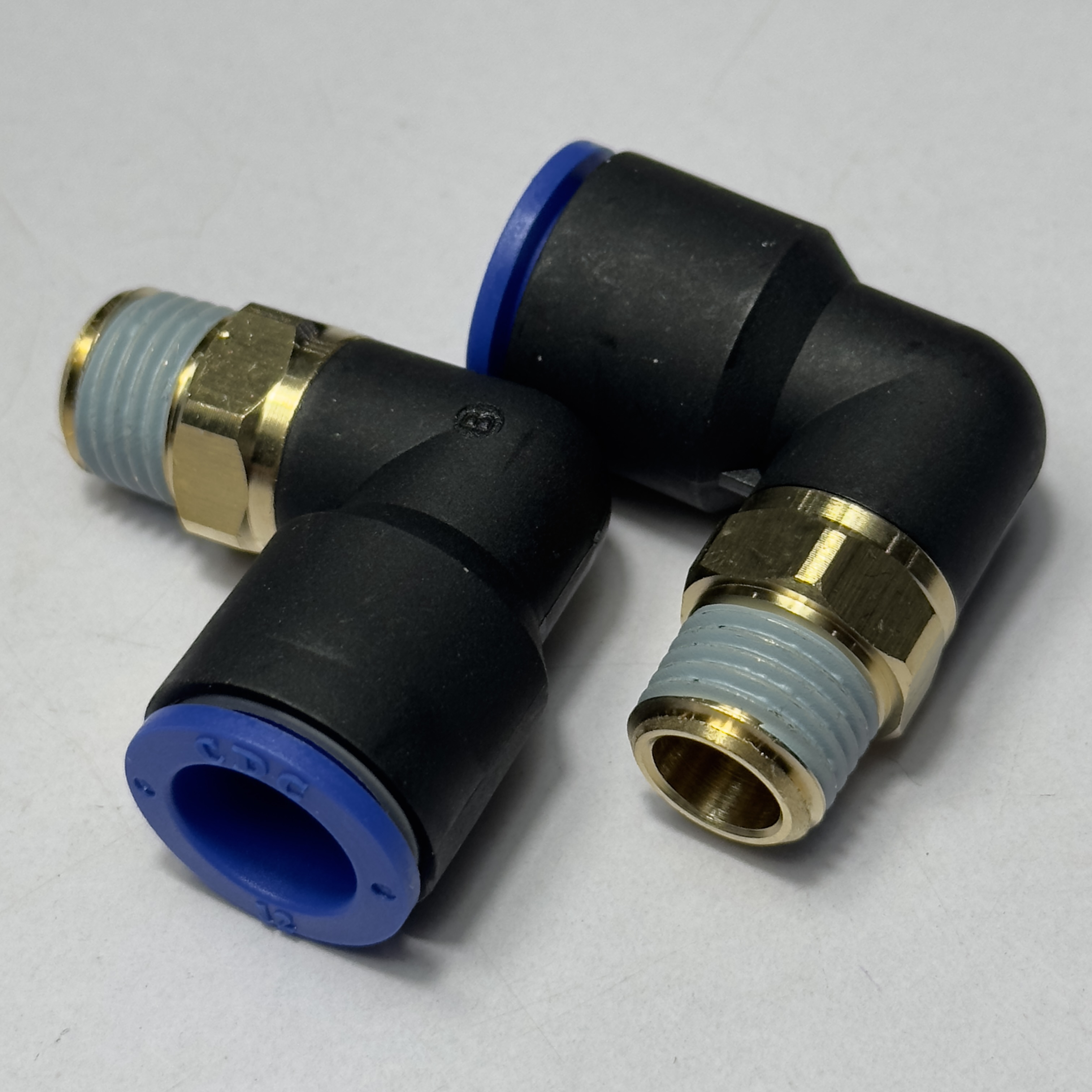 Alternative view of Đầu Nối Nhanh Cong Phi 12 Ren 1/4 CDC MPL 1202 Rẻ Nhất