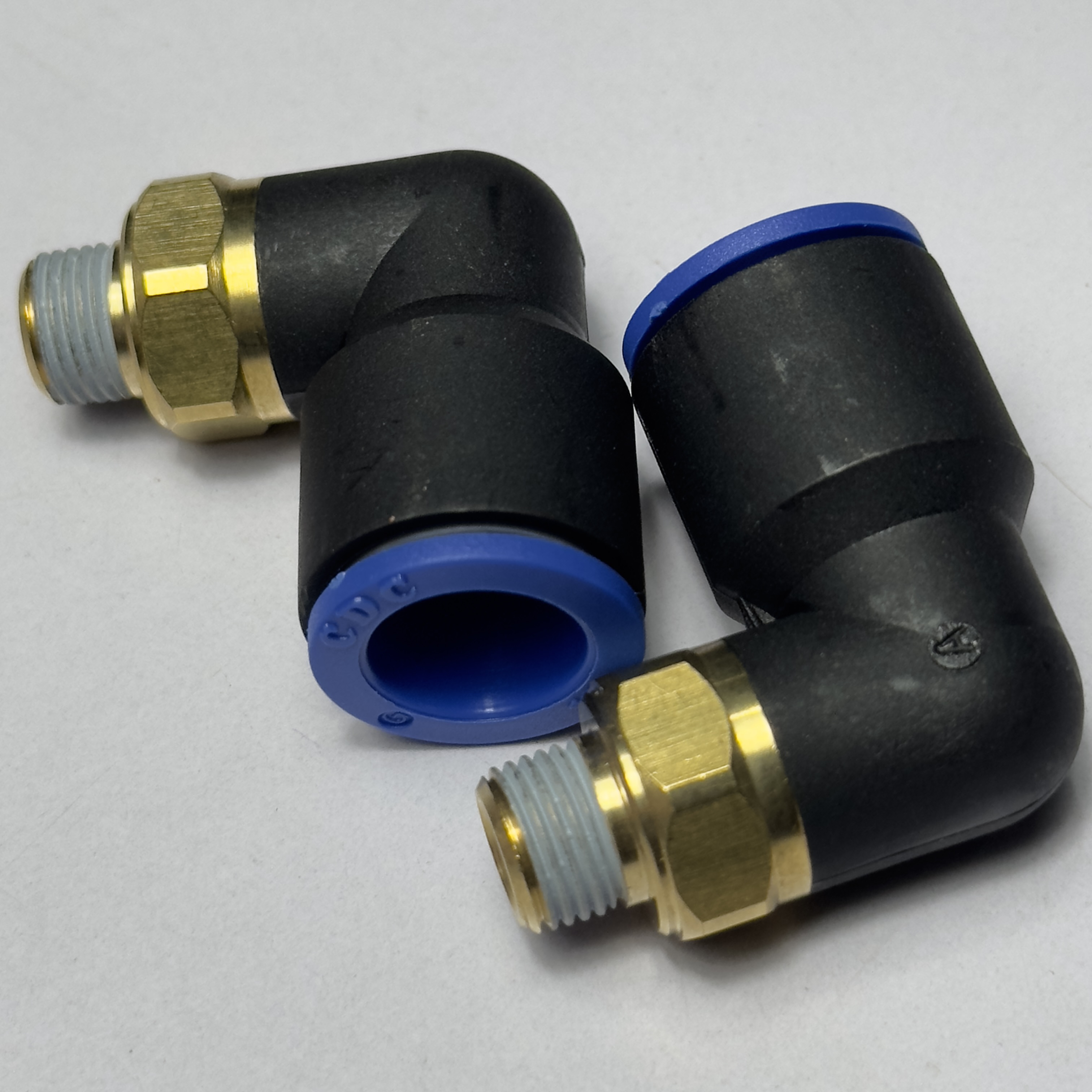 Alternative view of Đầu Nối Nhanh Cong Phi 12 Ren 1/8 CDC MPL 1201 Bền 2025