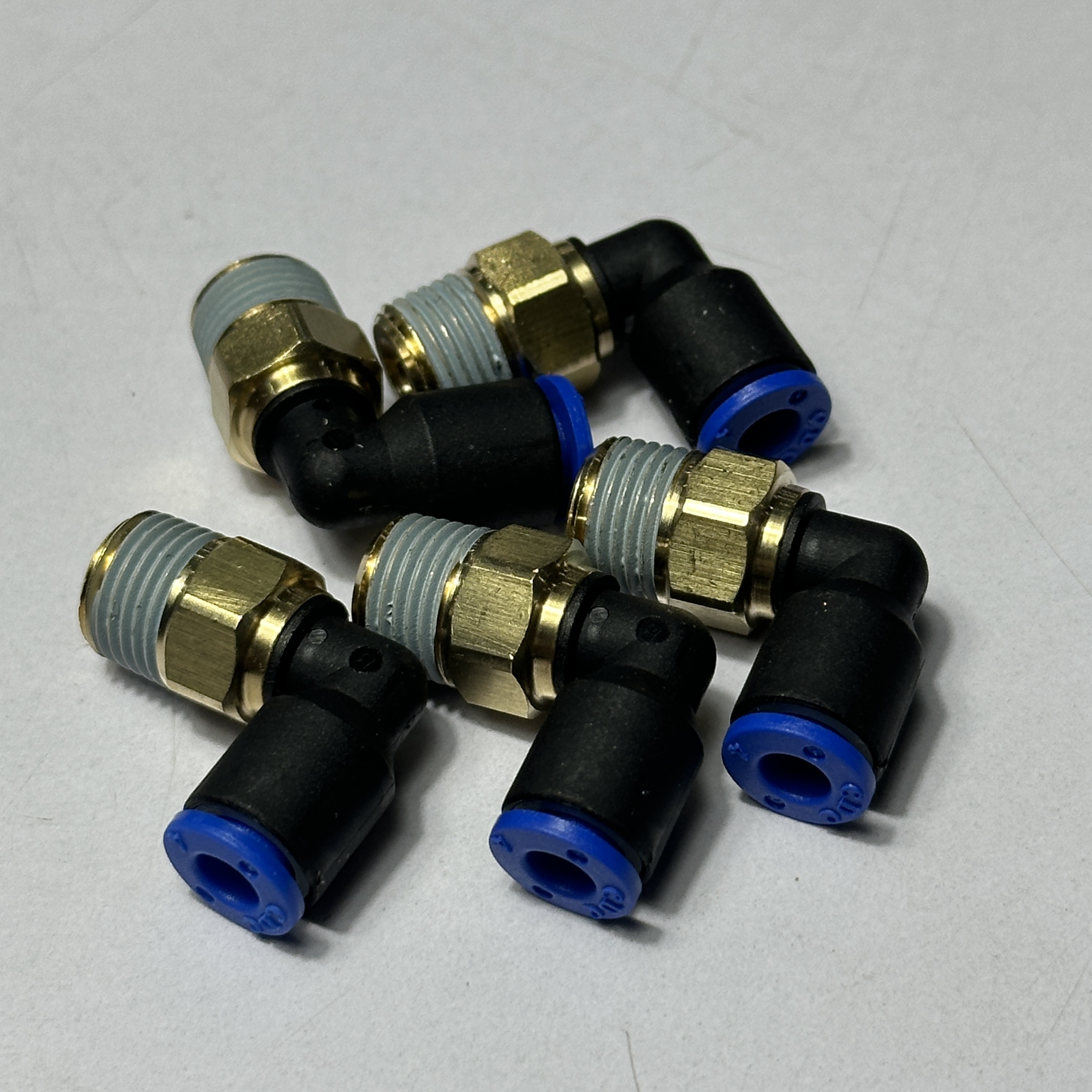 Alternative view of Đầu Nối Nhanh Cong Phi 4 Ren 1/8 CDC MPL 0401 Bền Nhất