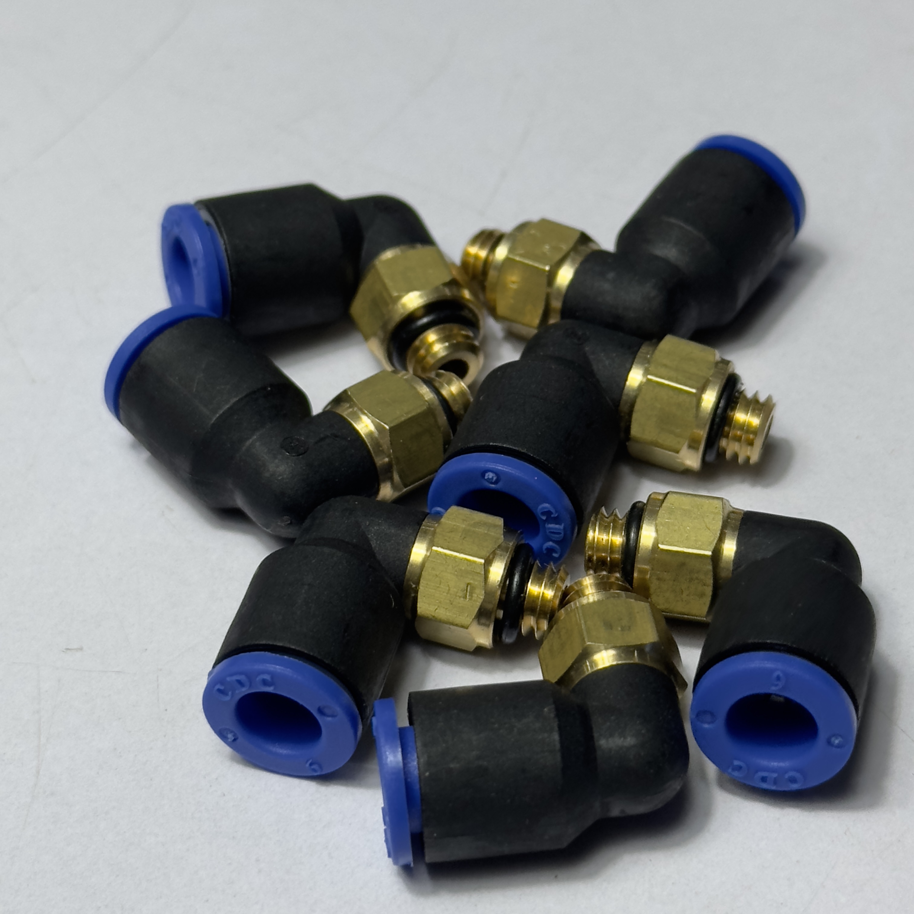 Alternative view of Đầu Nối Nhanh Cong Phi 6 Ren M6 CDC MPL 06M6 Giá Tốt