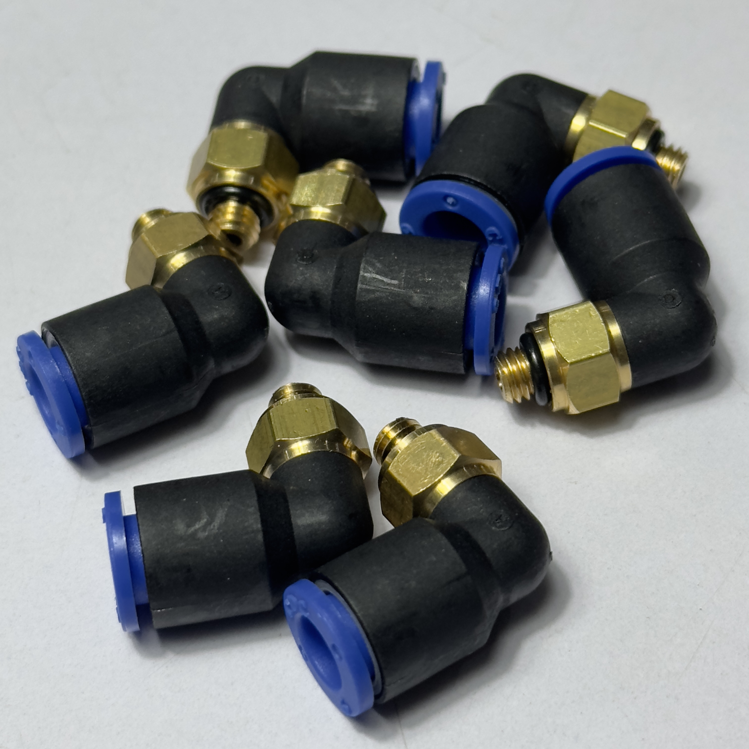 Alternative view of Đầu Nối Nhanh Cong Phi 6 Ren M5 CDC MPL 06M5 Rẻ 2025