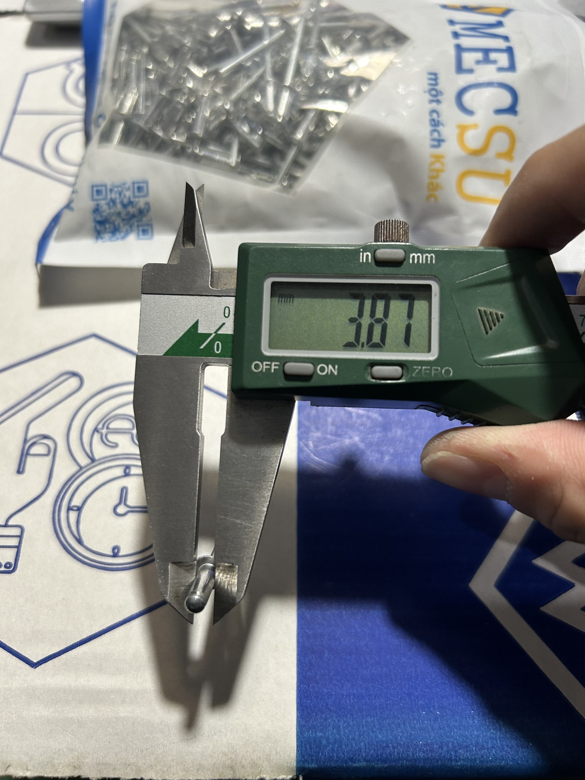 Alternative view of Rivet Nhôm OD4.0x10mm (250 Cái)