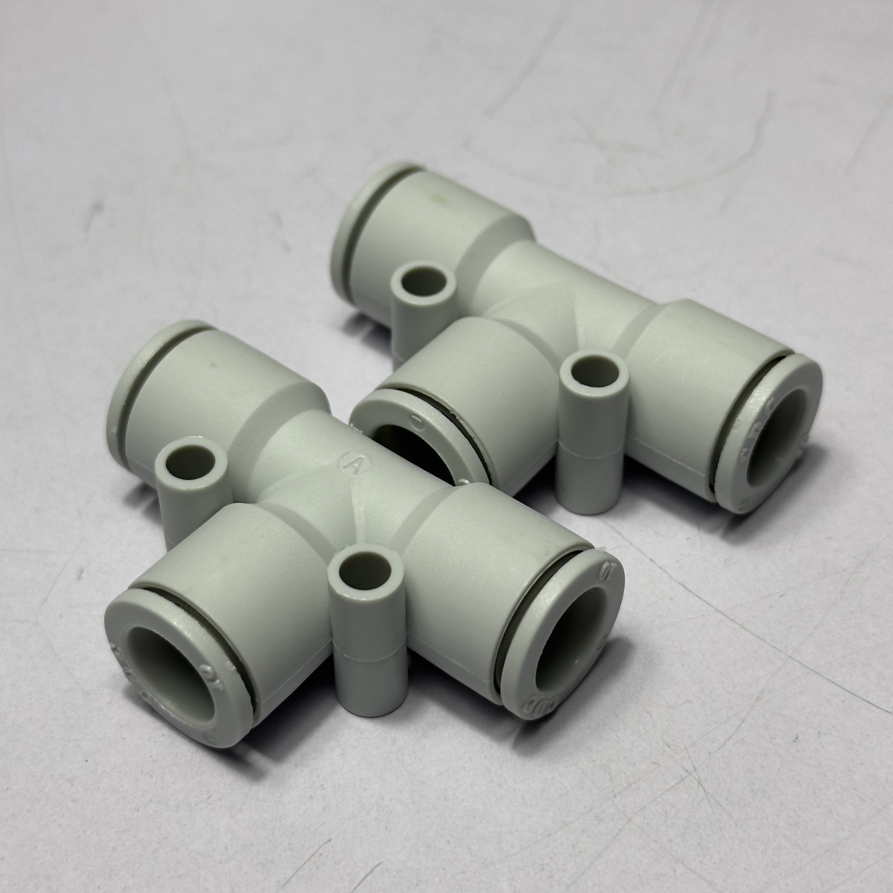 Alternative view of Đầu Nối Nhanh Chữ T Phi 10 Trắng CDC MPUT 10-W Rẻ