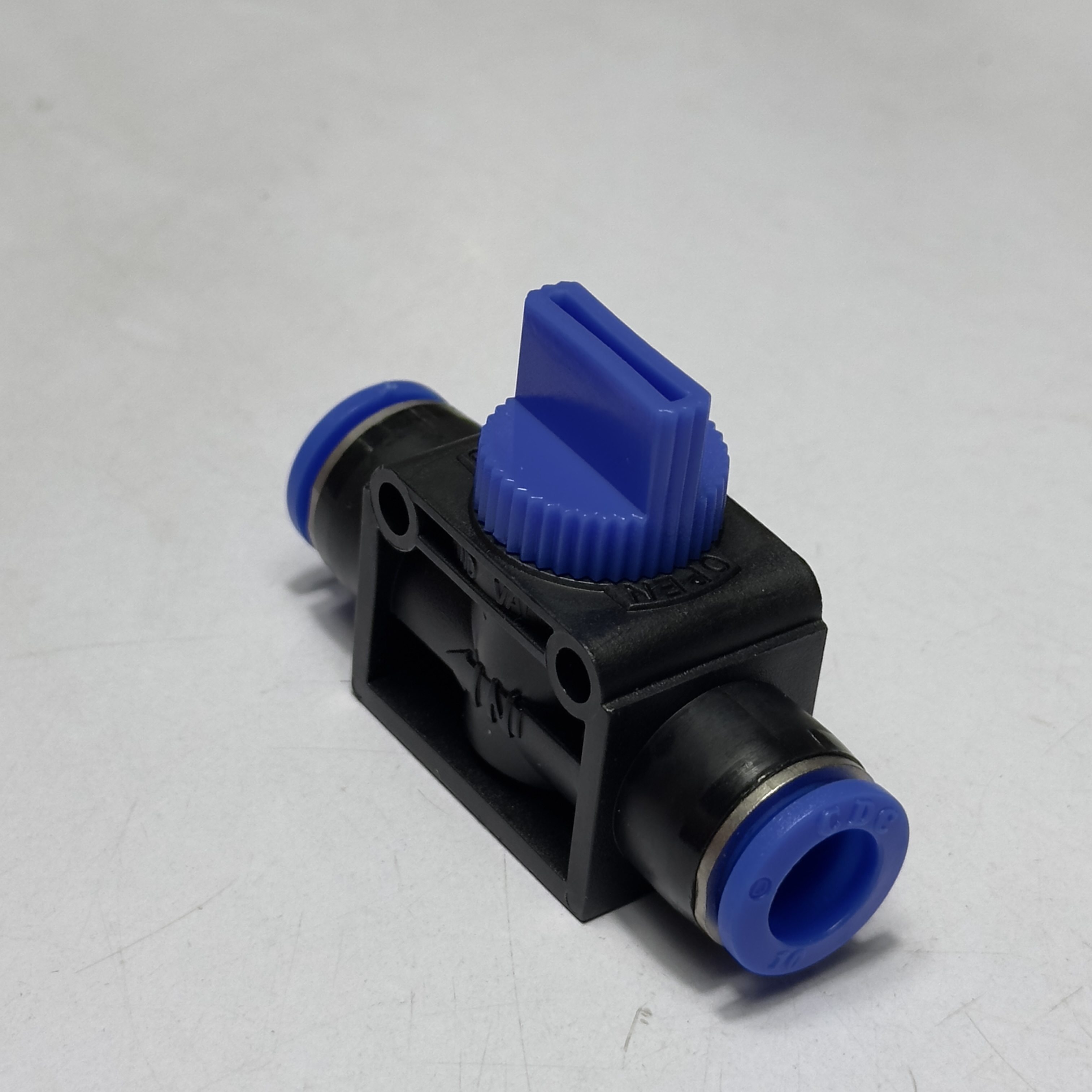 Alternative view of Van Khóa Tay Khí Nén Phi 10 CDC HVU 1010 Giá Tốt