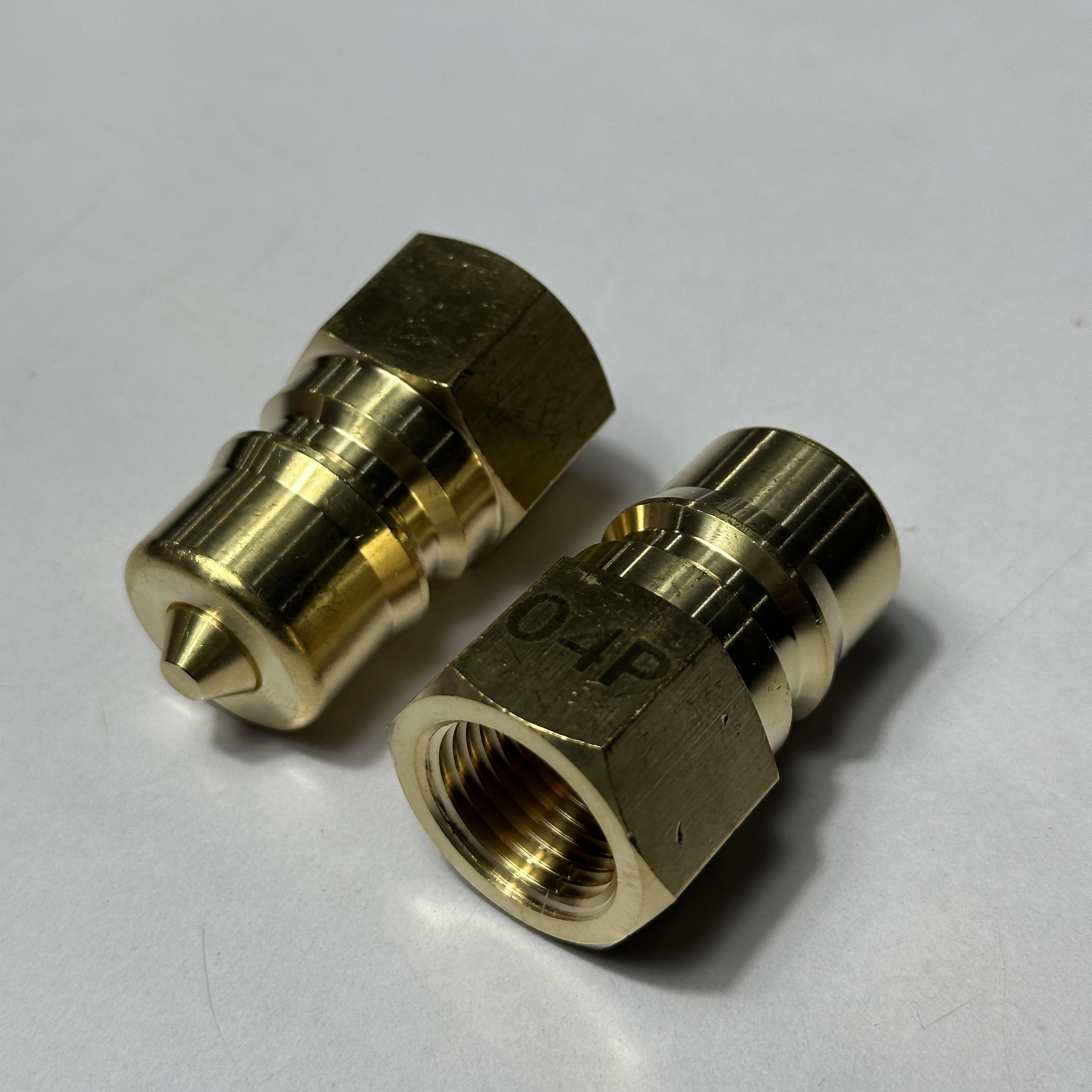 Alternative view of Khớp Nối Khí Nén Đực Ren Rc1/2 Đồng CDC SP 04P Rẻ Nhất