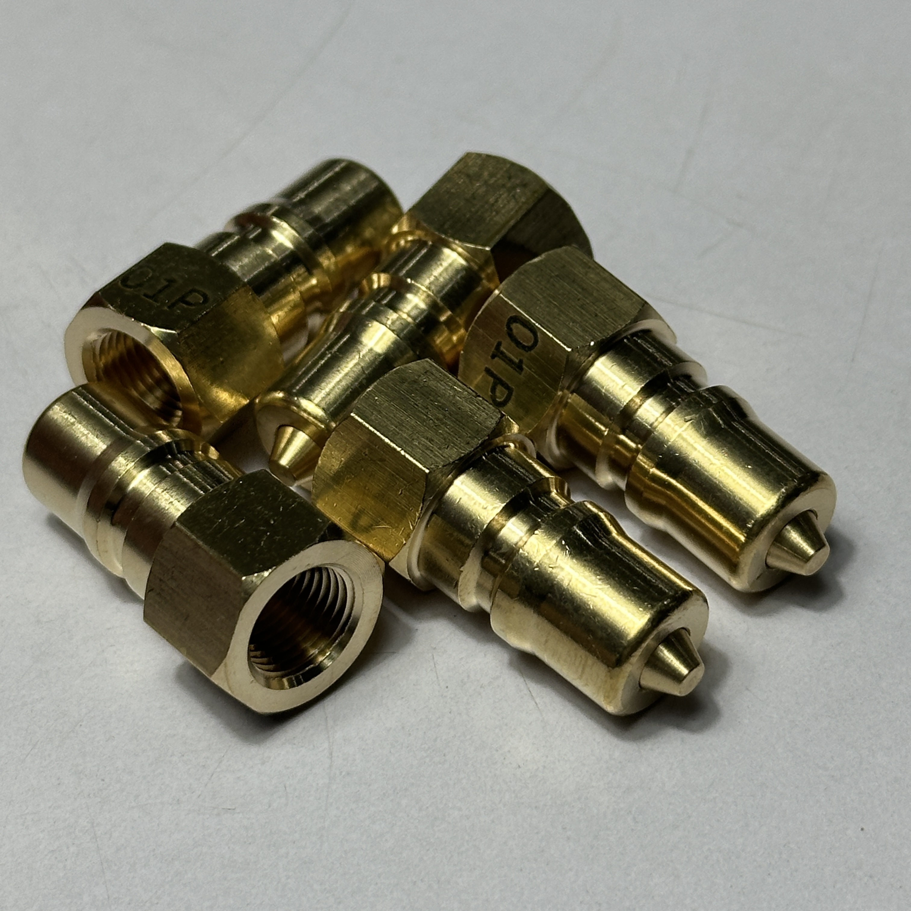 Alternative view of Khớp Nối Khí Nén Đực Ren Rc1/8 Đồng CDC SP 01P Rẻ Nhất